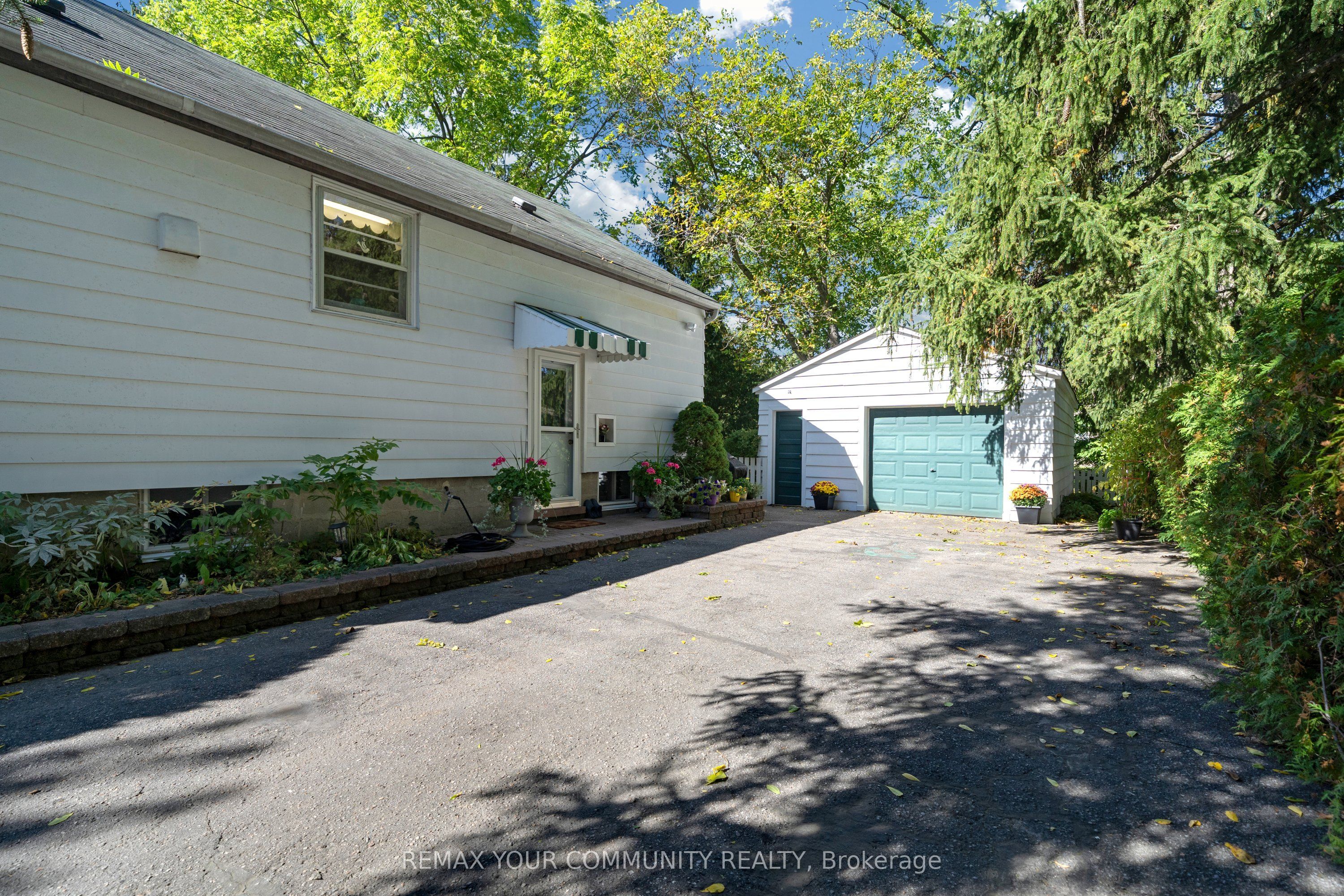 223 Richmond Street Property Photo 7