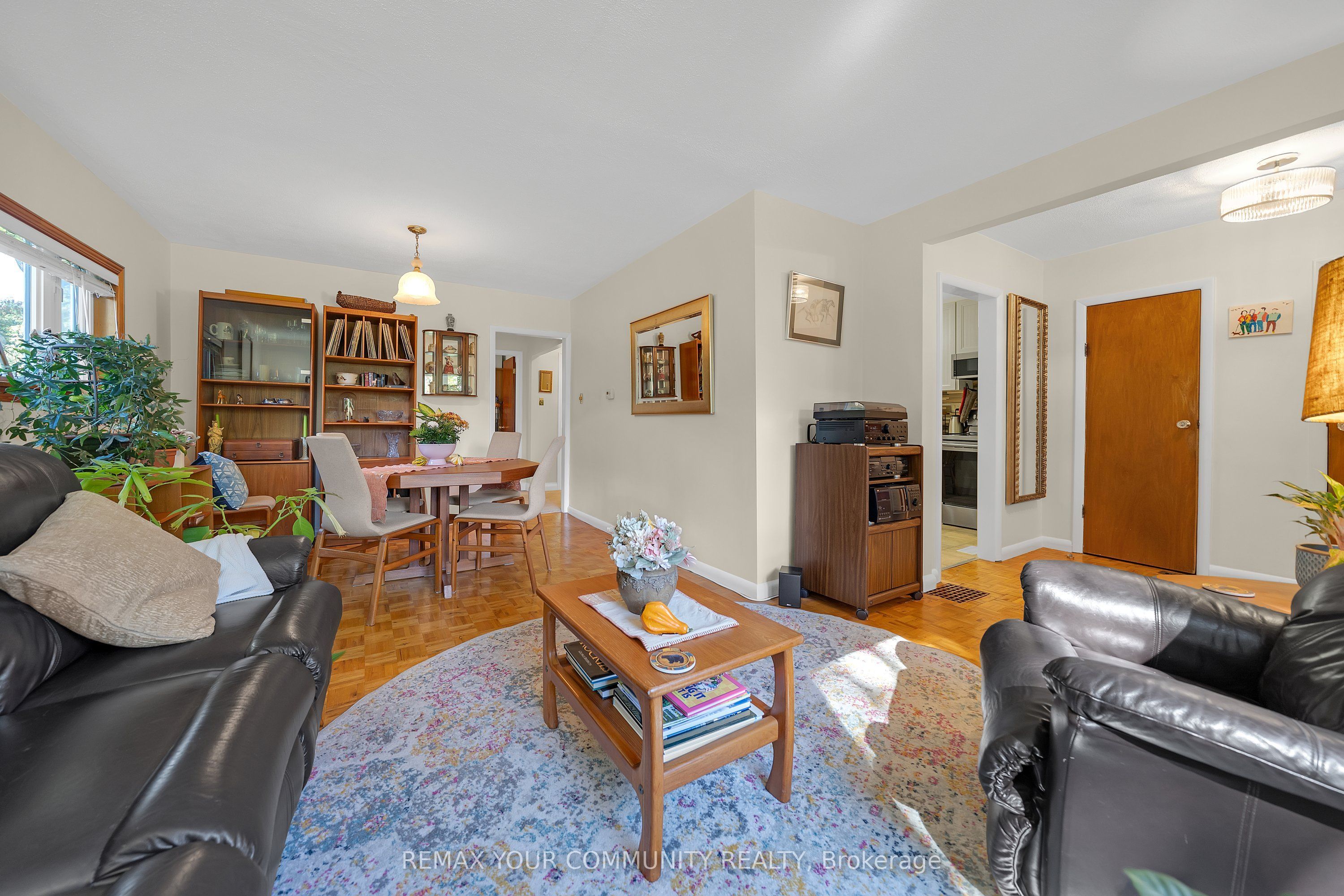 223 Richmond Street Property Photo 9