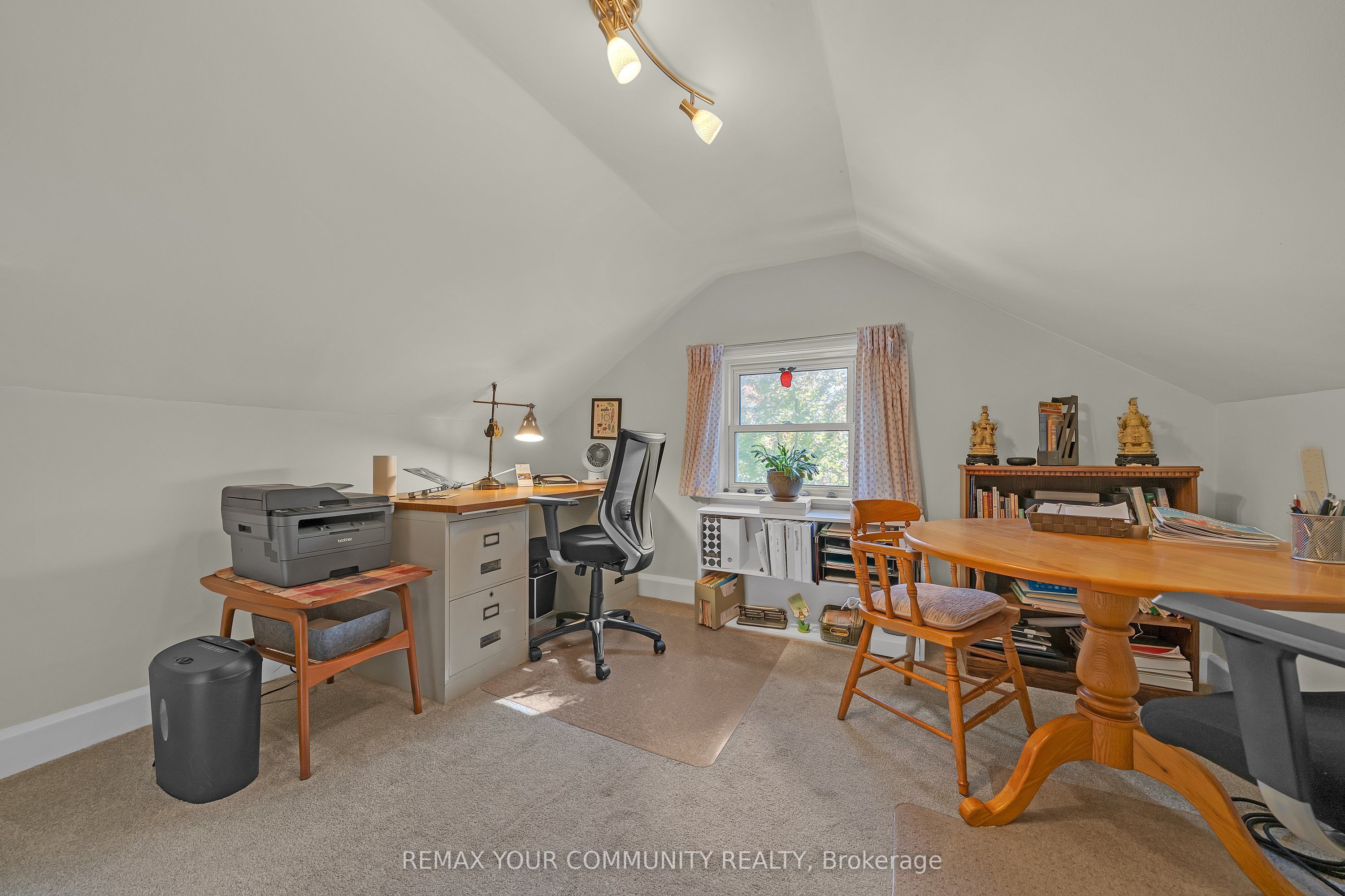223 Richmond Street Property Photo 20