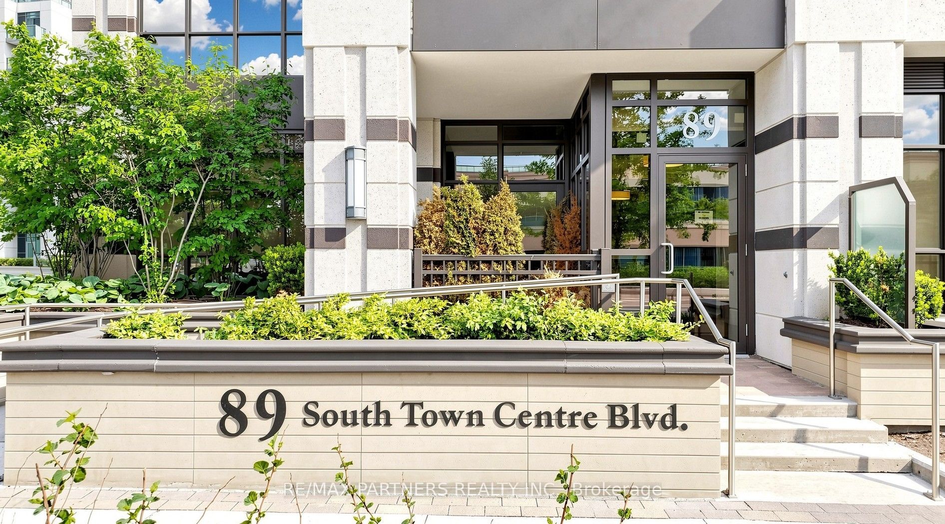 89 South Town Centre Boulevard 1009 Property Photo 2