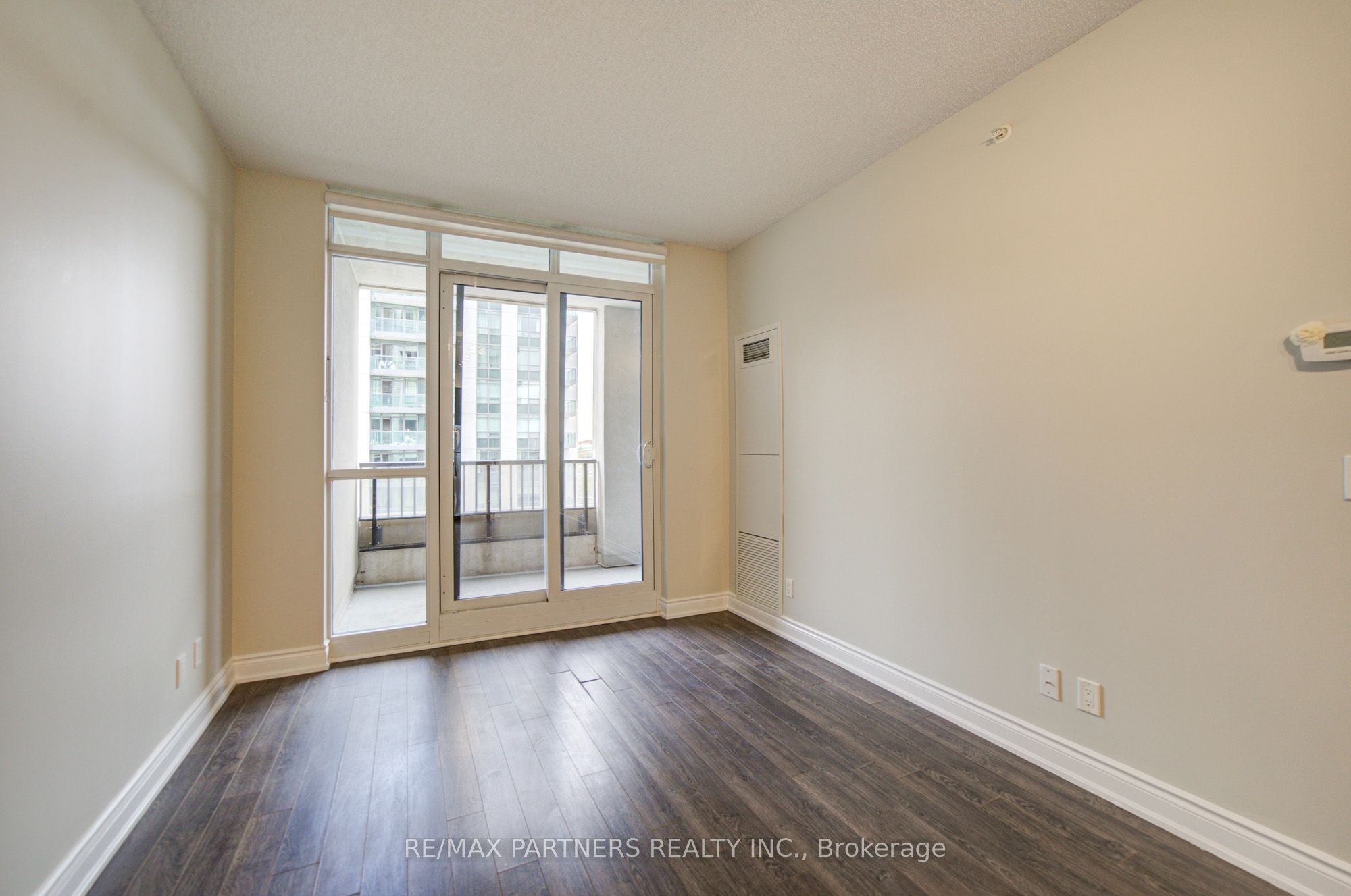 89 South Town Centre Boulevard 1009 Property Photo 6