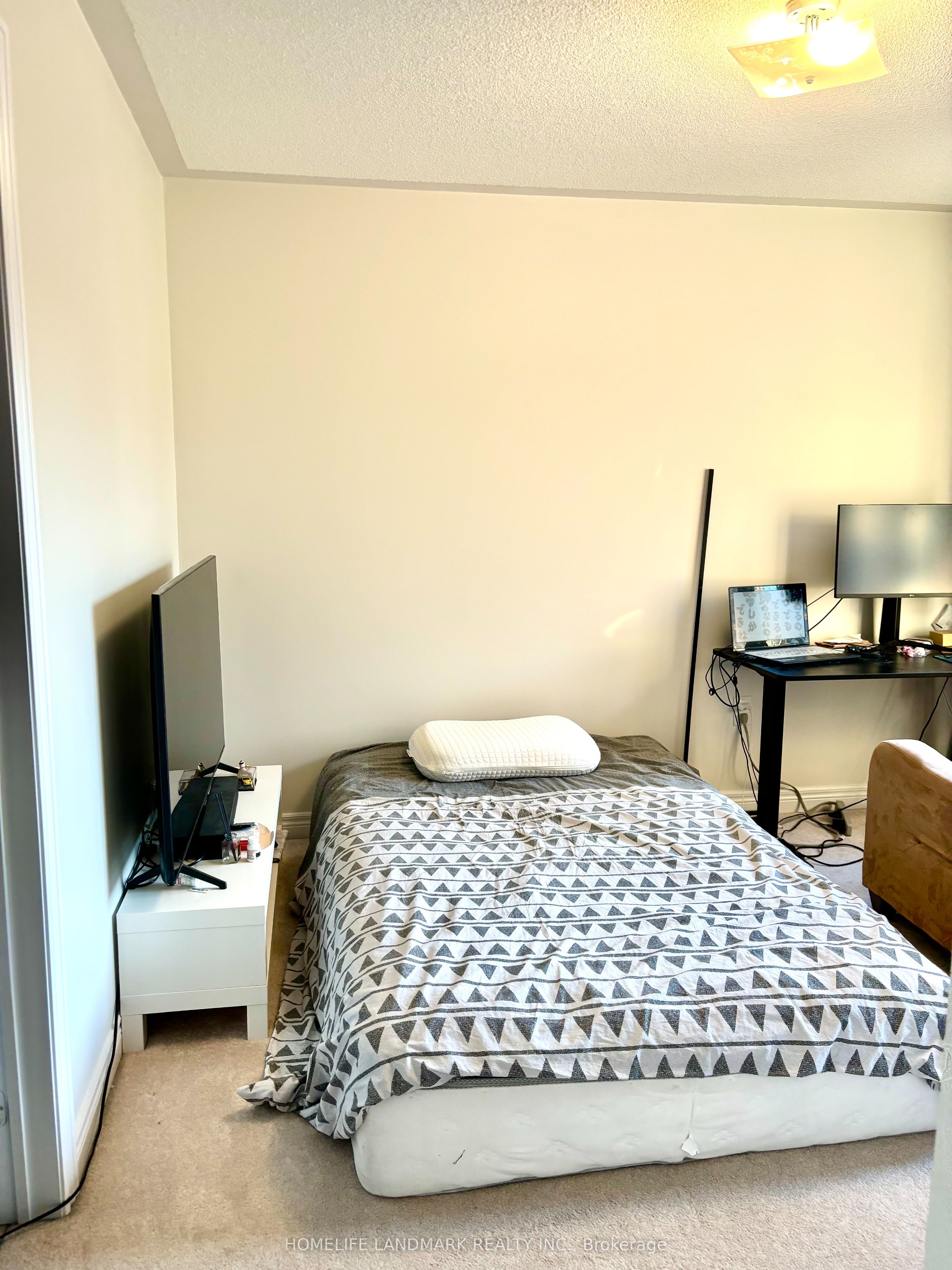 49 Holst Avenue Property Photo 12