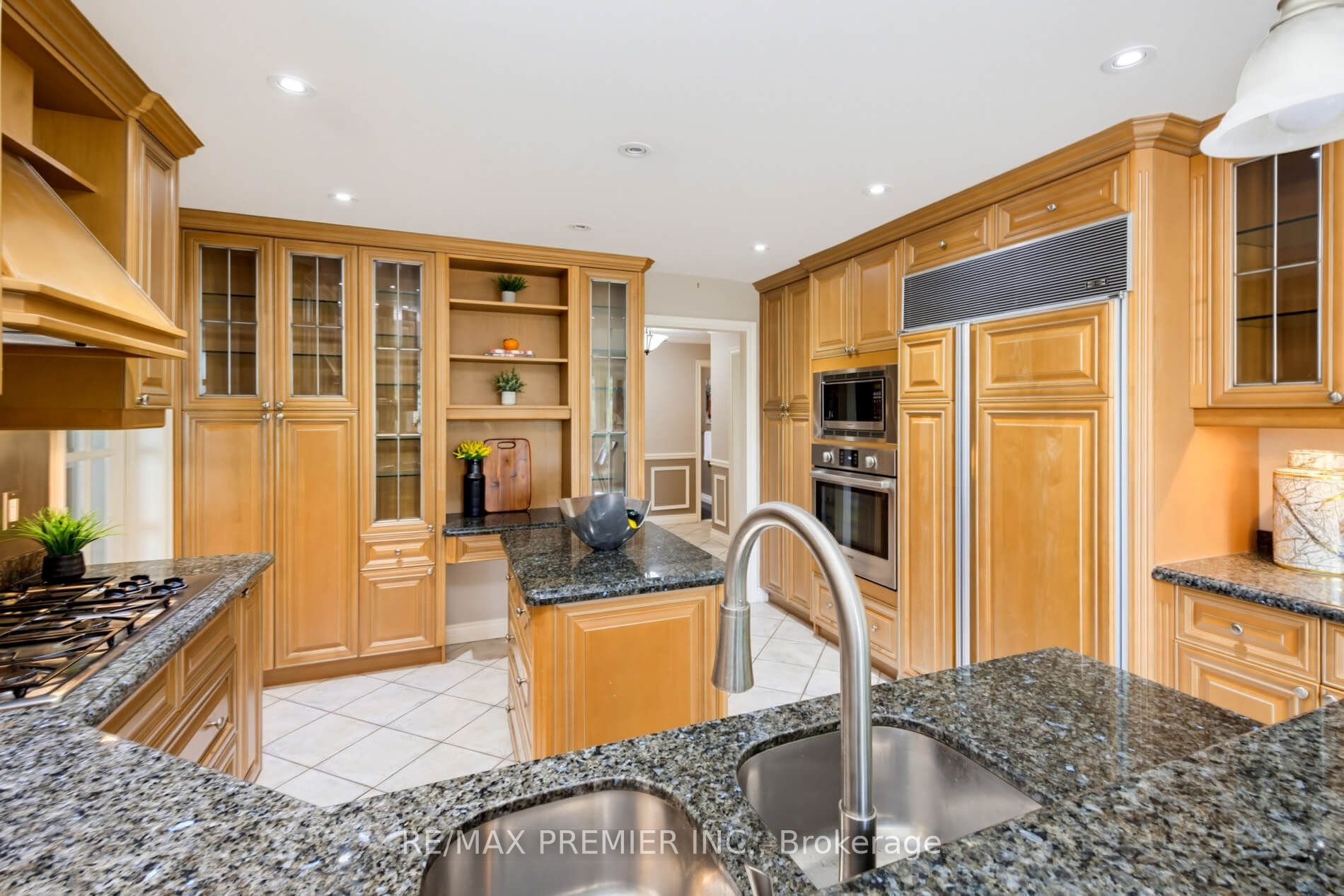 35 Yellow Pine Crescent Property Photo 14
