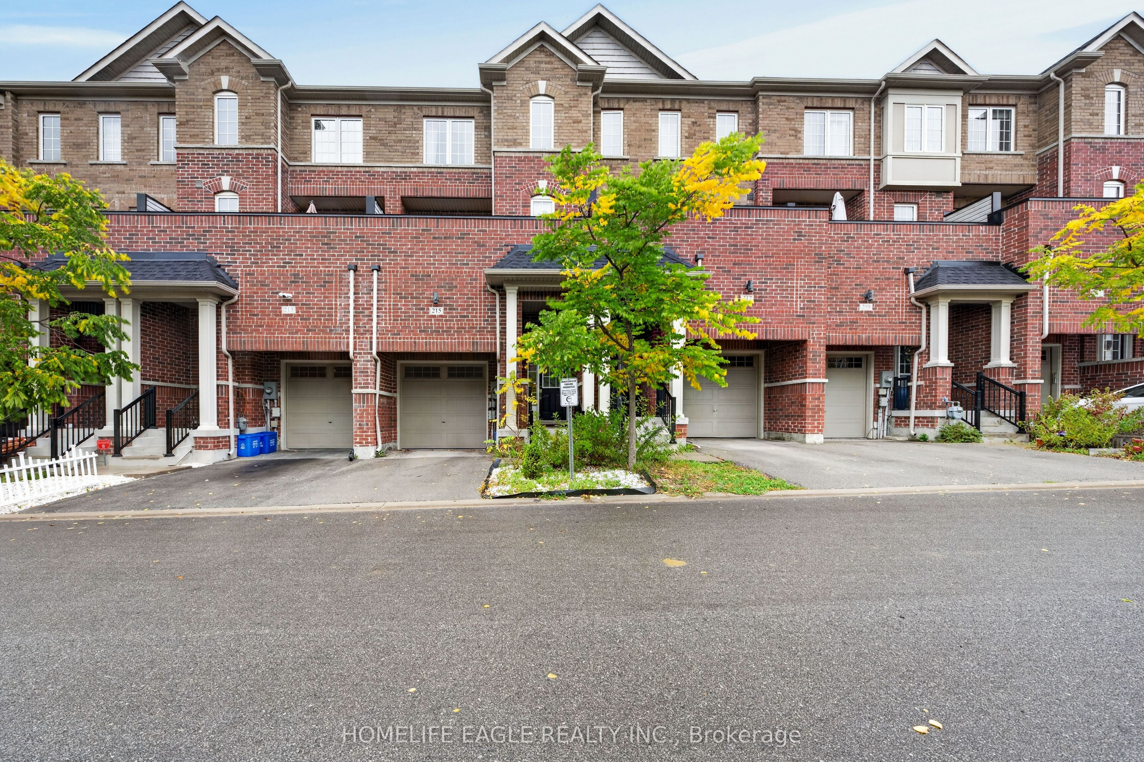 215 Harding Park Street Property Photo 1
