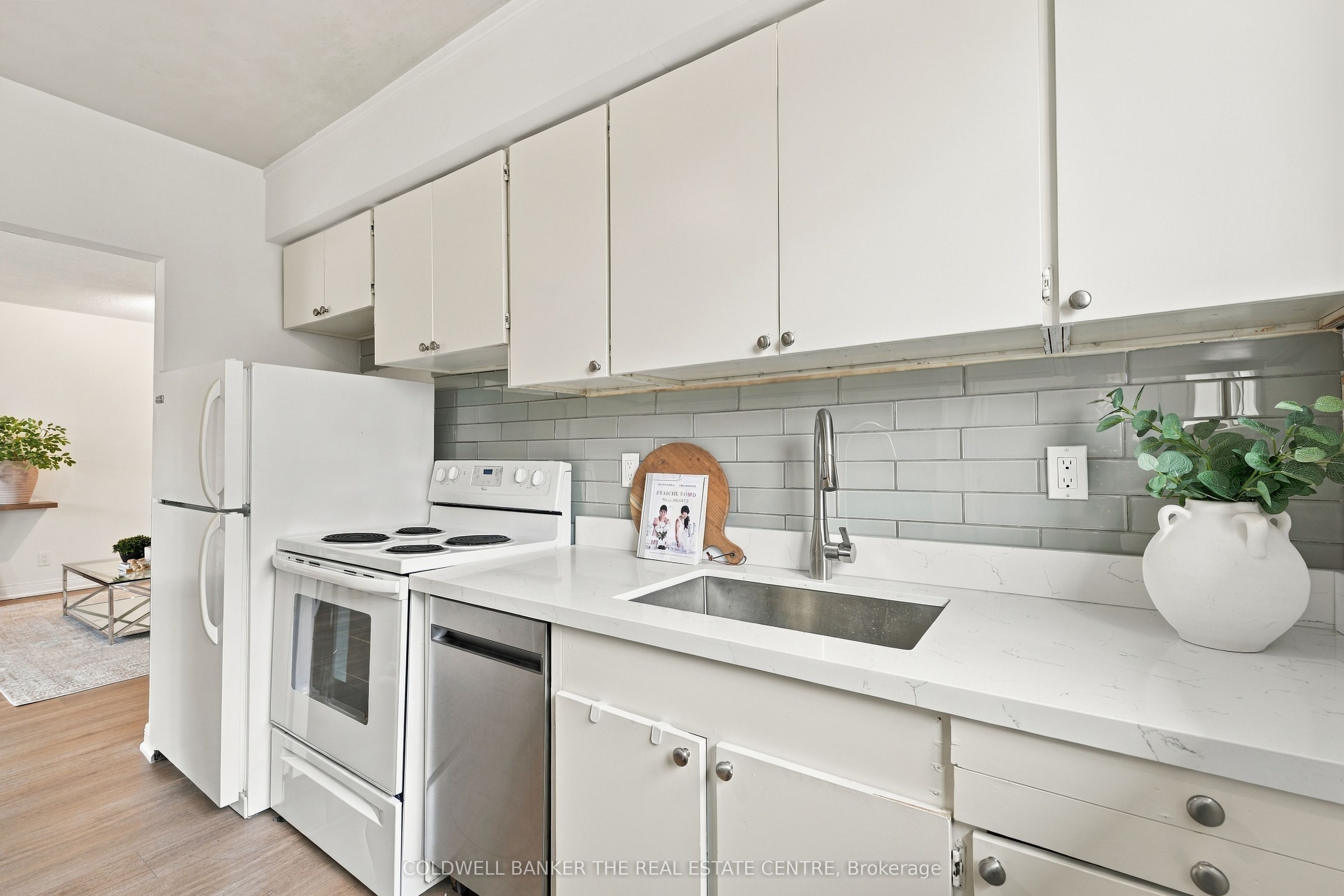 21 Glass Drive Property Photo 9