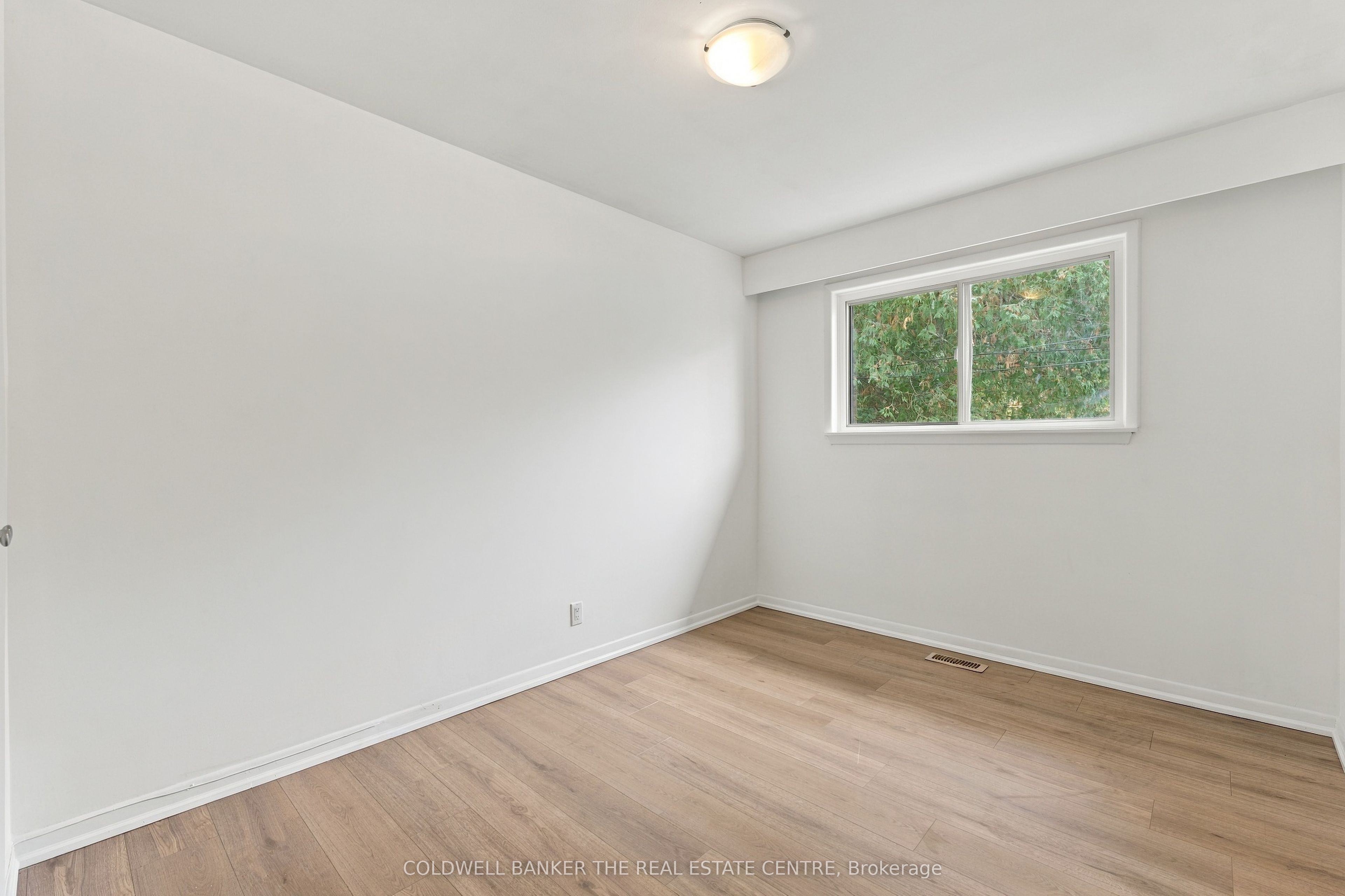 21 Glass Drive Property Photo 15