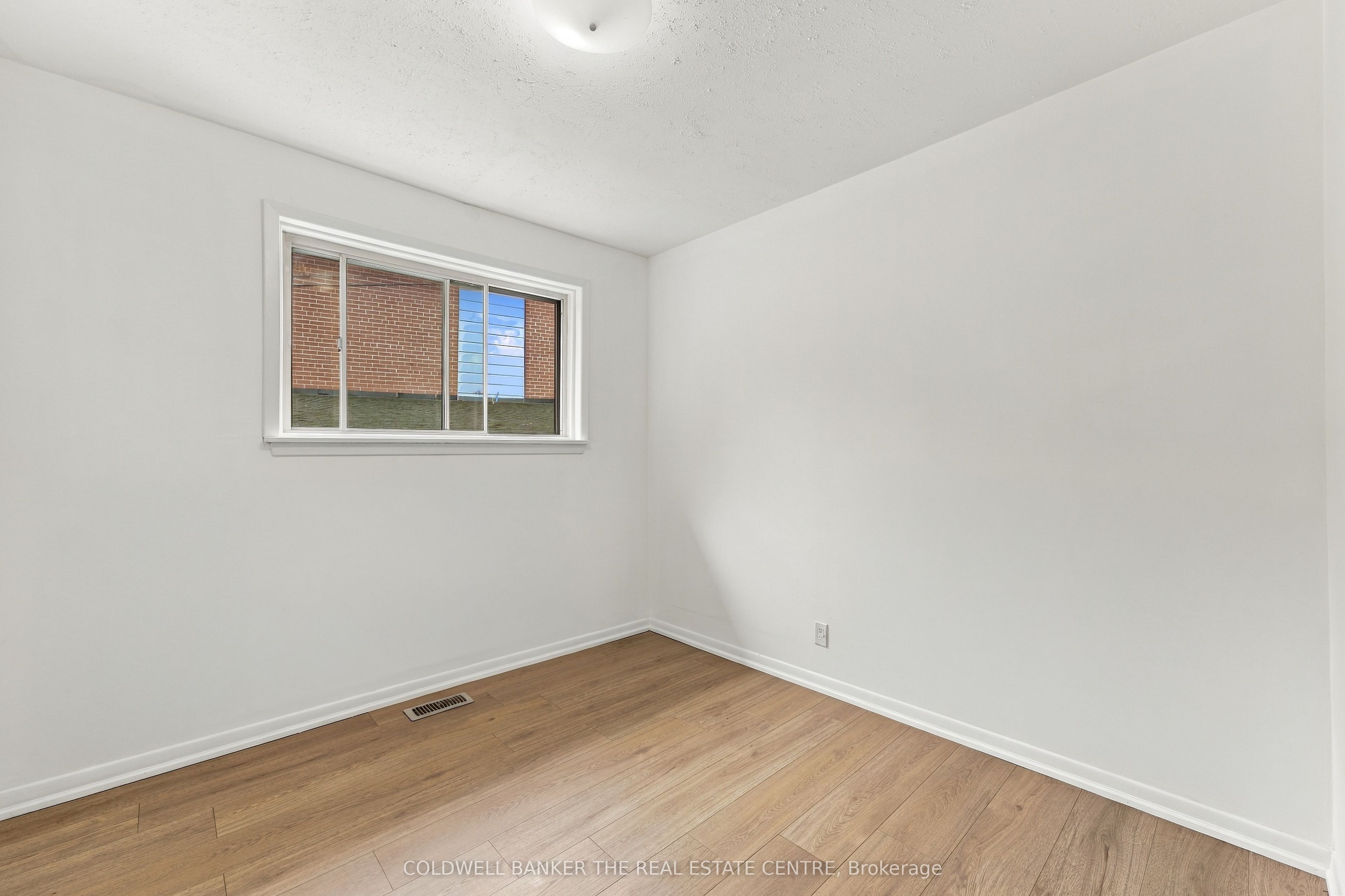 21 Glass Drive Property Photo 17
