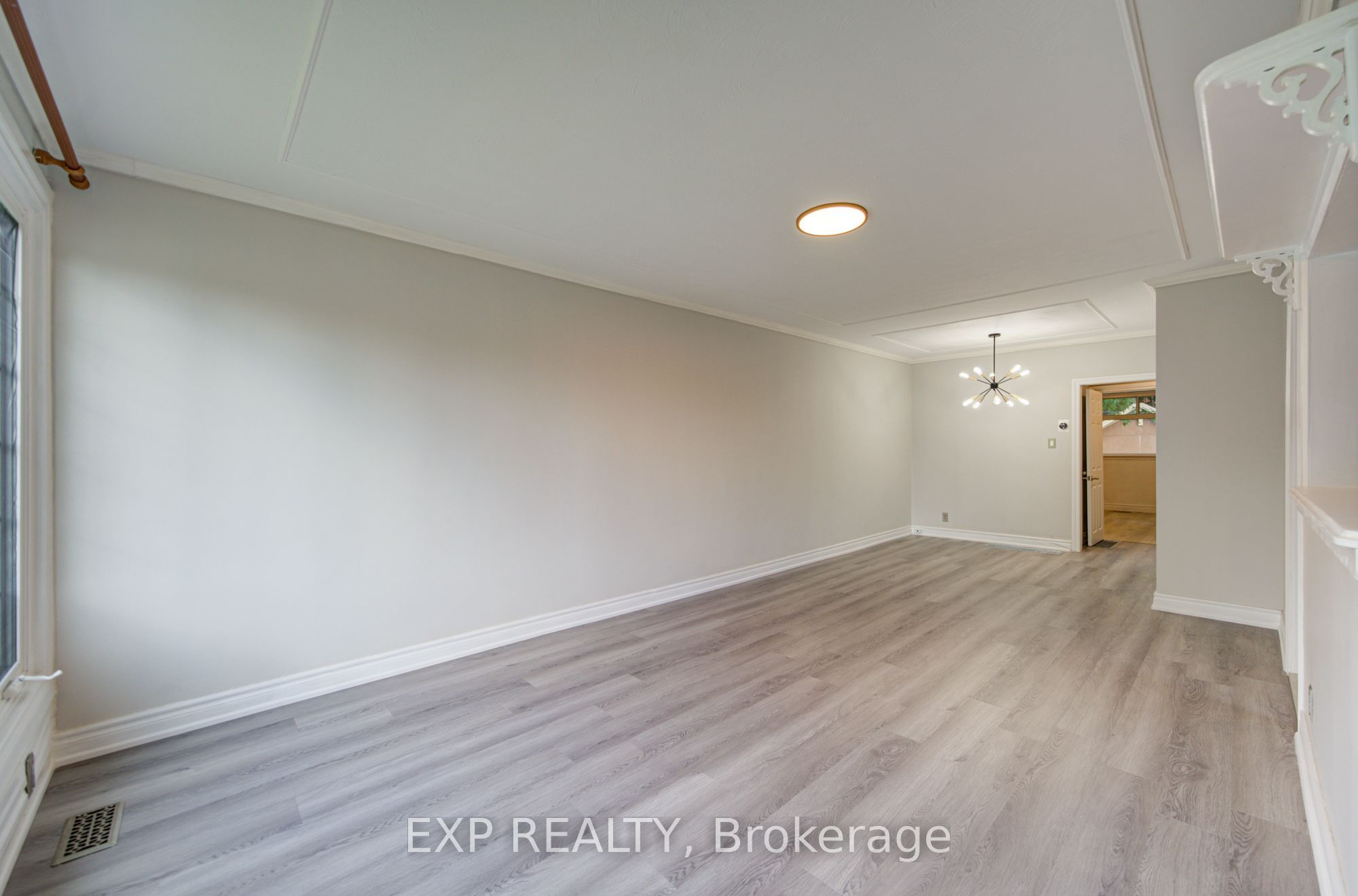 167 Taylor Mills Drive N Property Photo 2