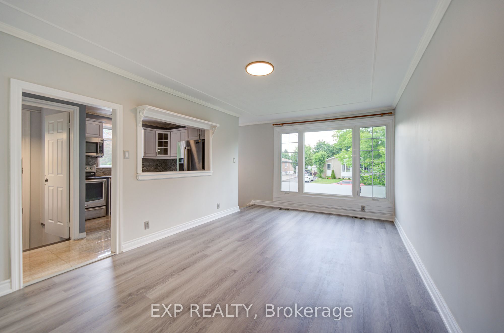 167 Taylor Mills Drive N Property Photo 8