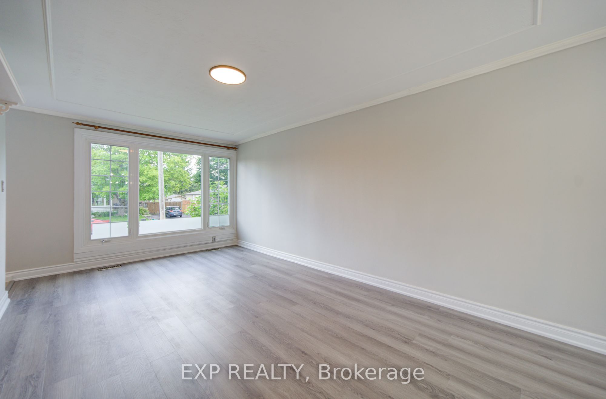 167 Taylor Mills Drive N Property Photo 11