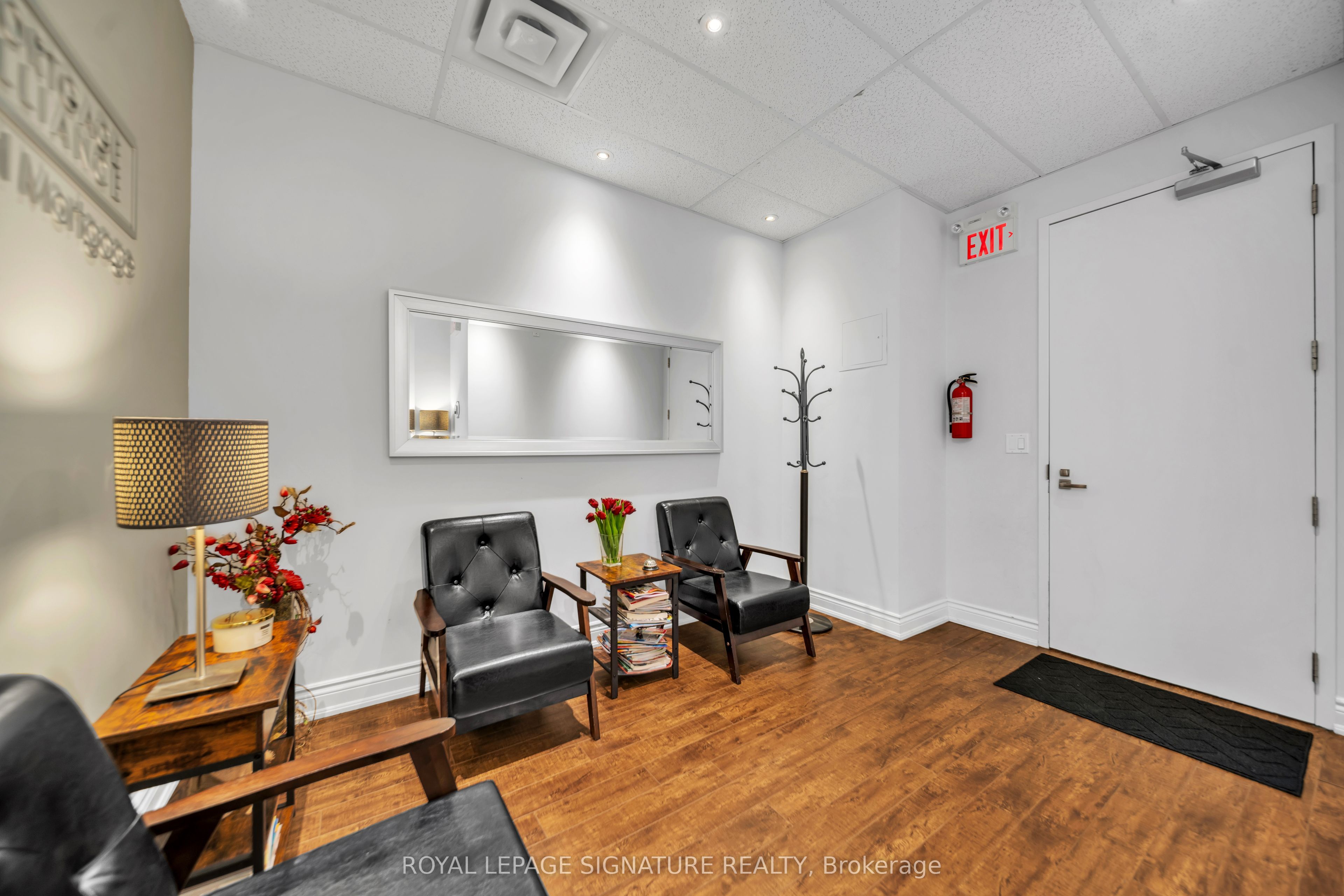7191 Yonge Street 310 Property Photo 5