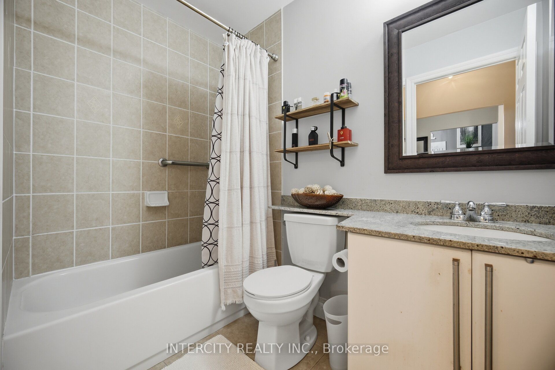 10211 Keele Street 207 Property Photo 16