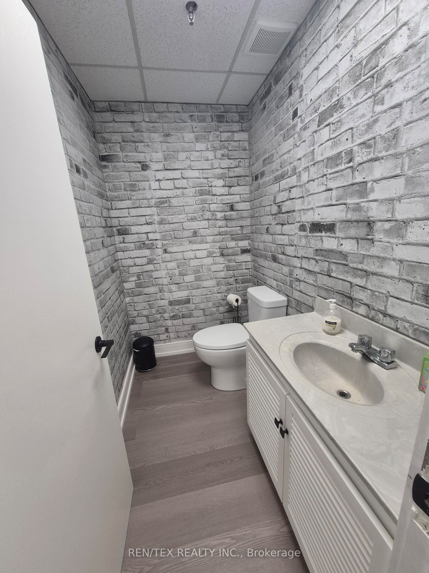 65 Woodstream Boulevard 13 Property Photo 17