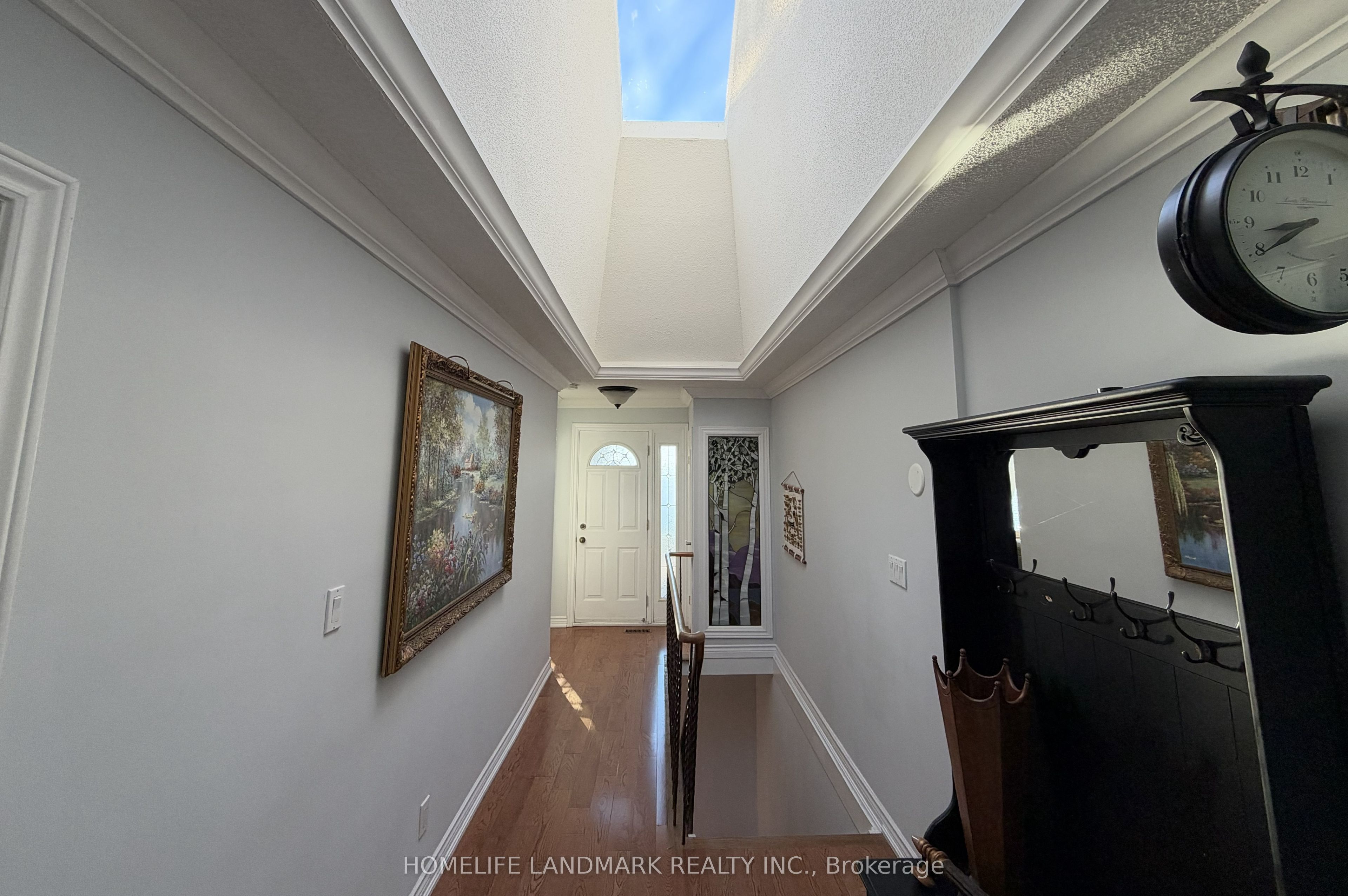 100 Lake Drive N Property Photo 6