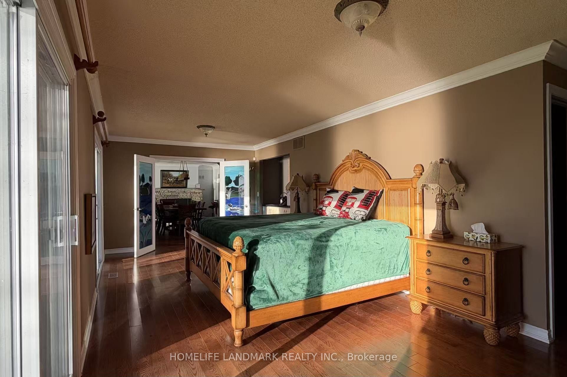 100 Lake Drive N Property Photo 12