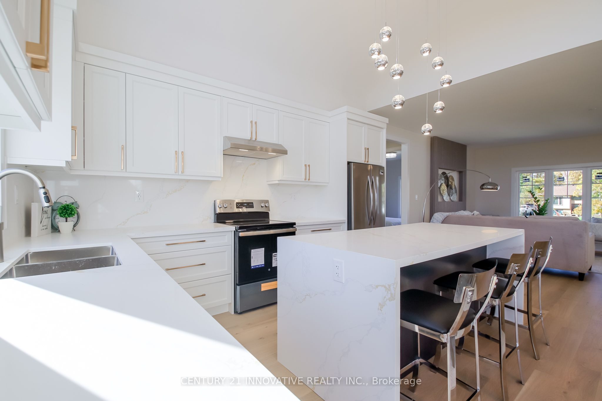 9545 Morning Glory Road Property Photo 5