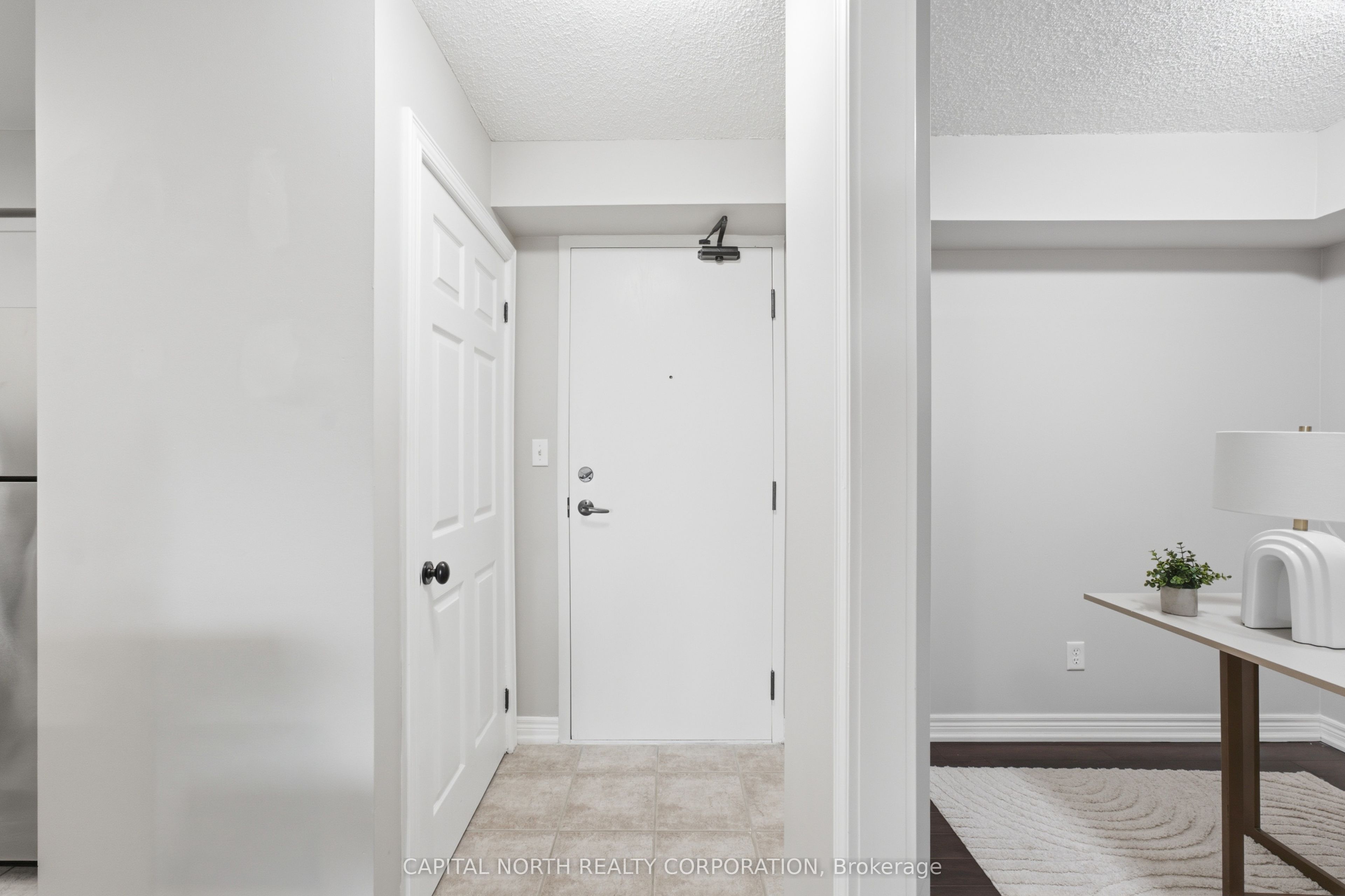 39 Oneida Crescent 711 Property Photo 6