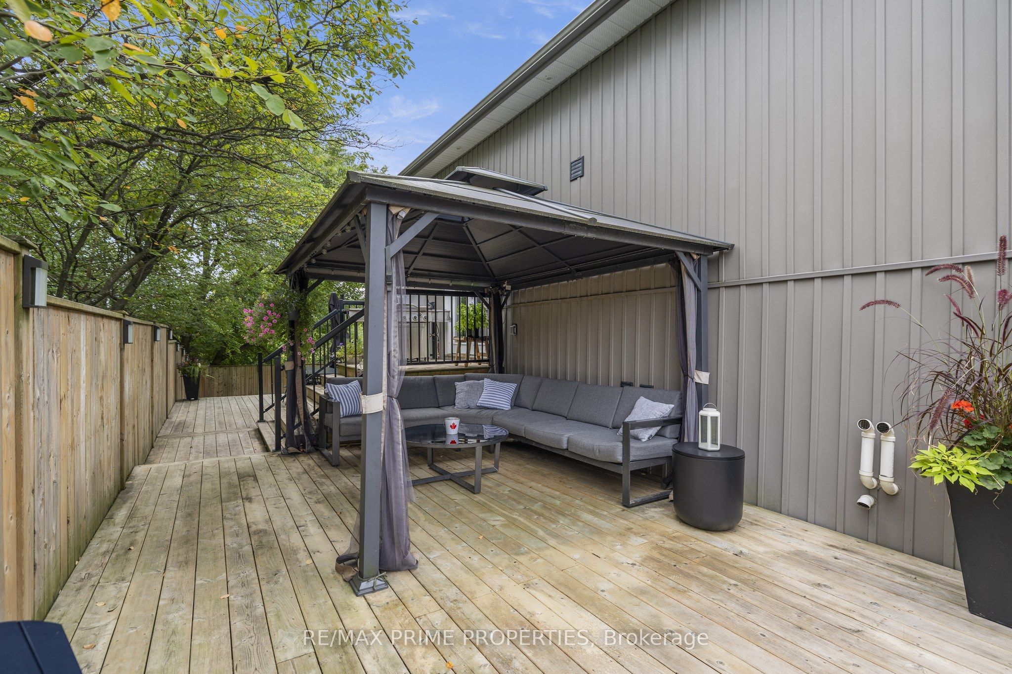 54 Valley Road Property Photo 6