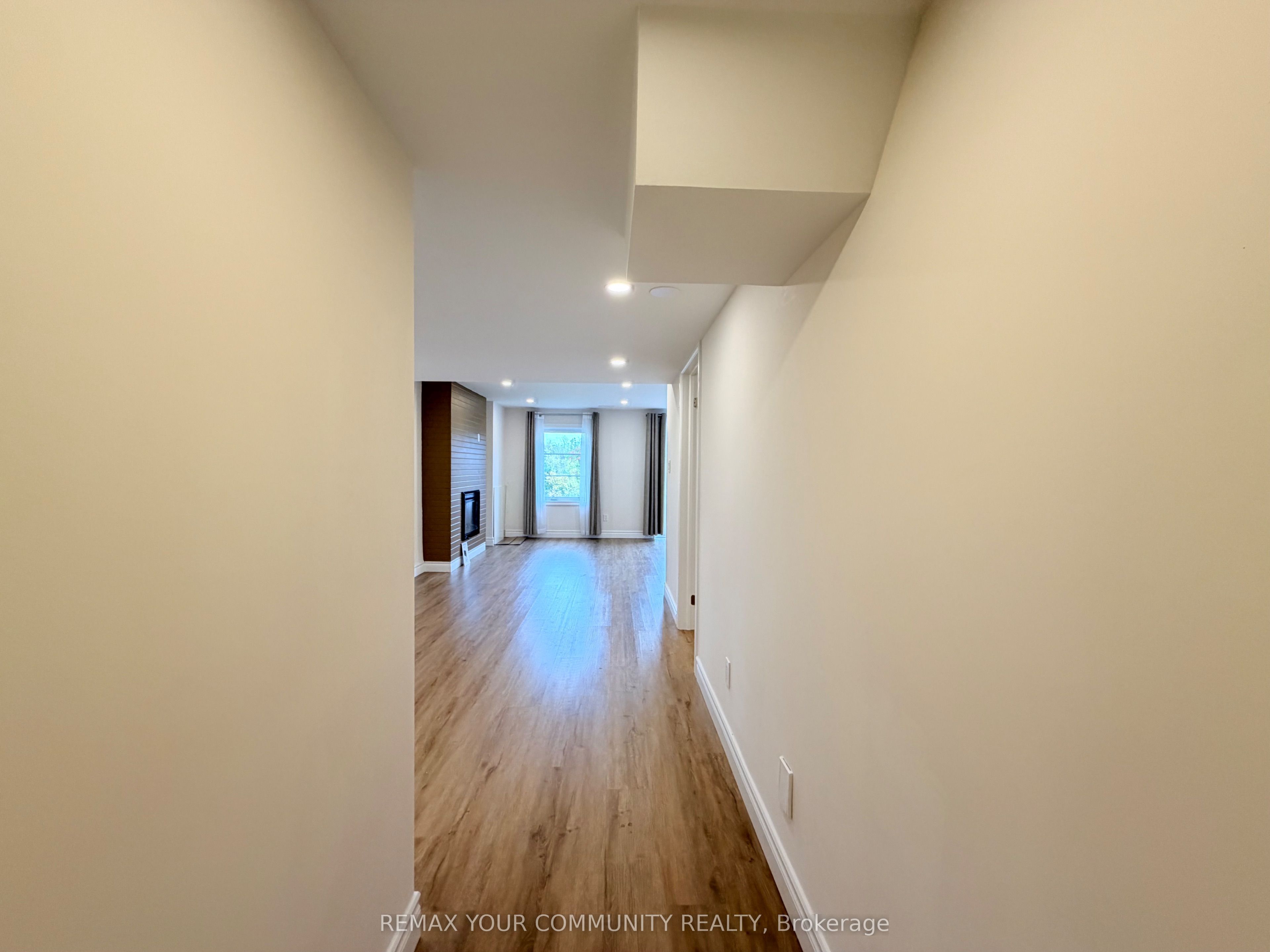 22 Upbound Court Lower Property Photo 9