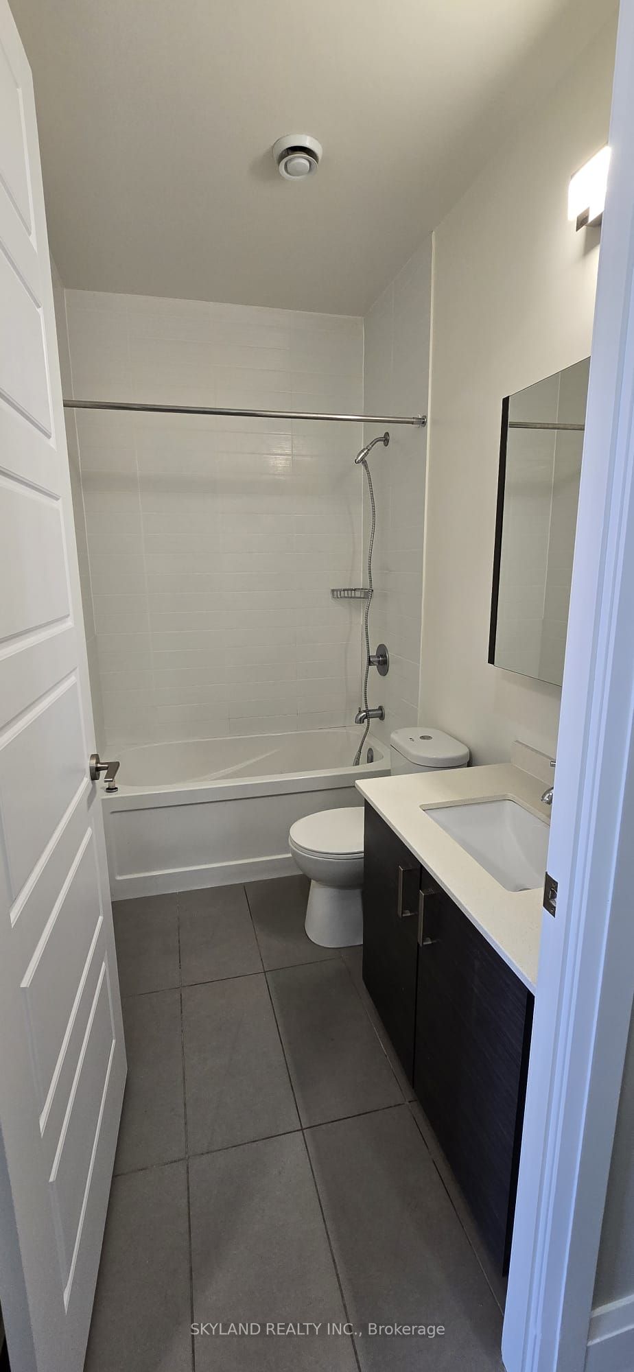 8228 Birchmount Road Ph11 Property Photo 7