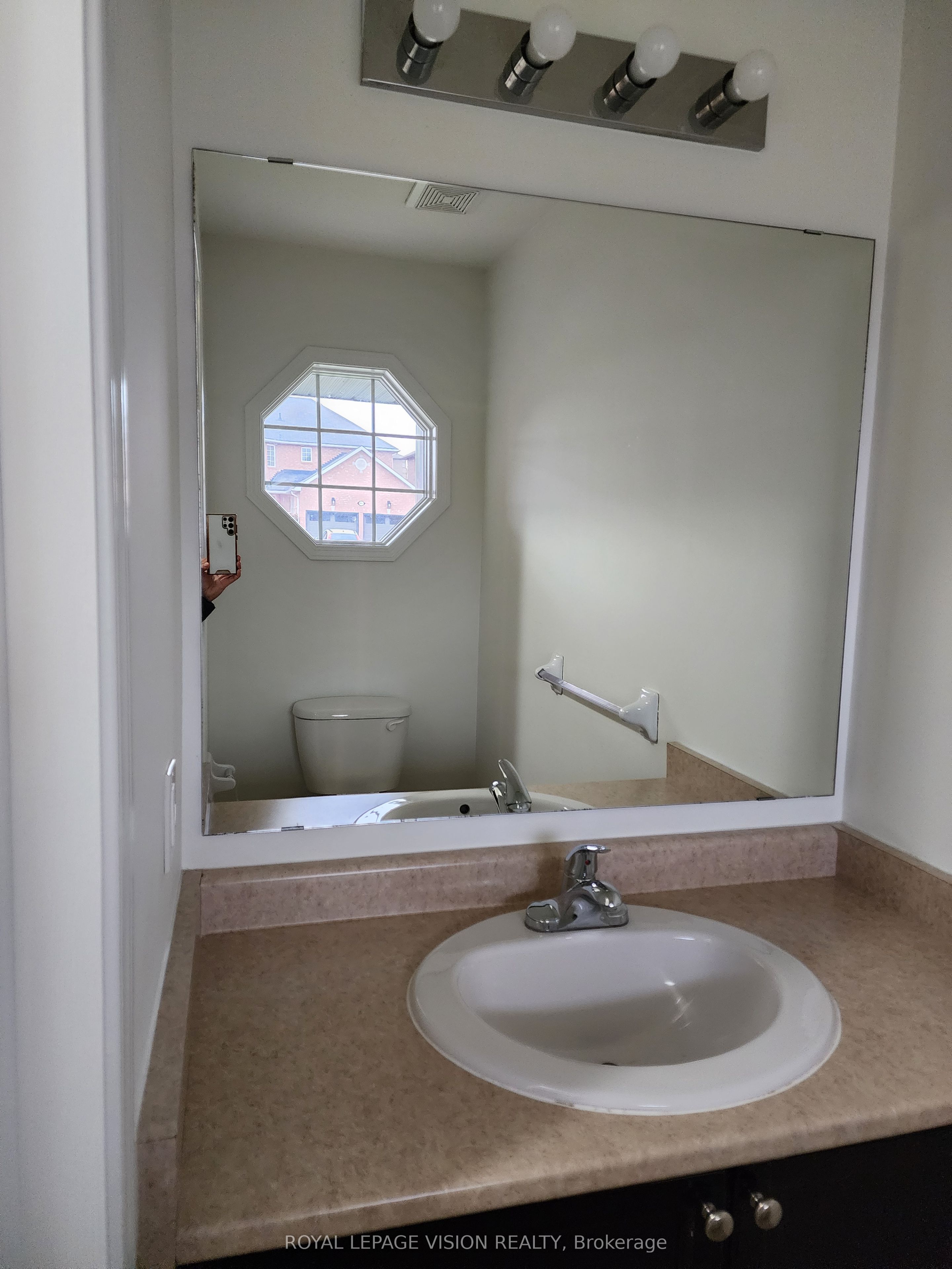 1387 Benson Street Property Photo 6