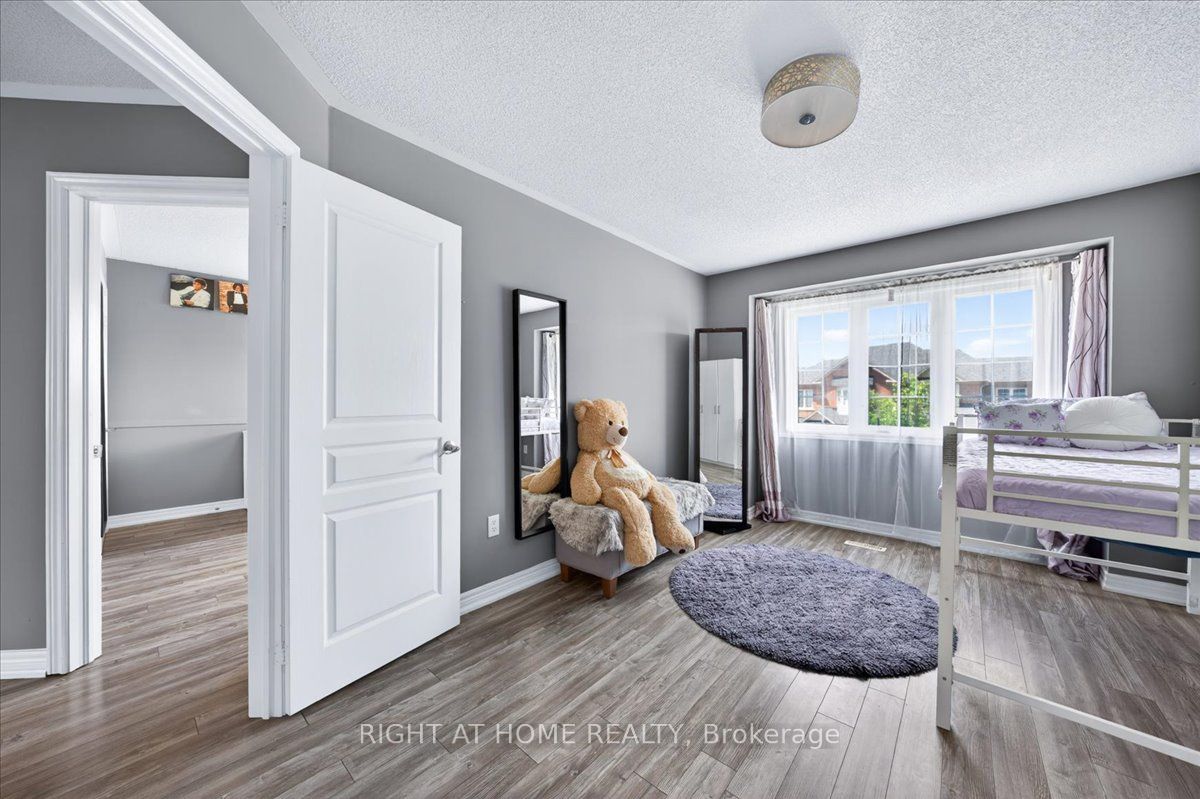 25 Longwood Avenue Property Photo 16
