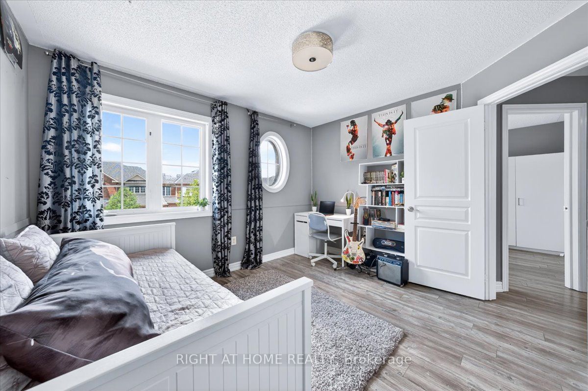 25 Longwood Avenue Property Photo 21