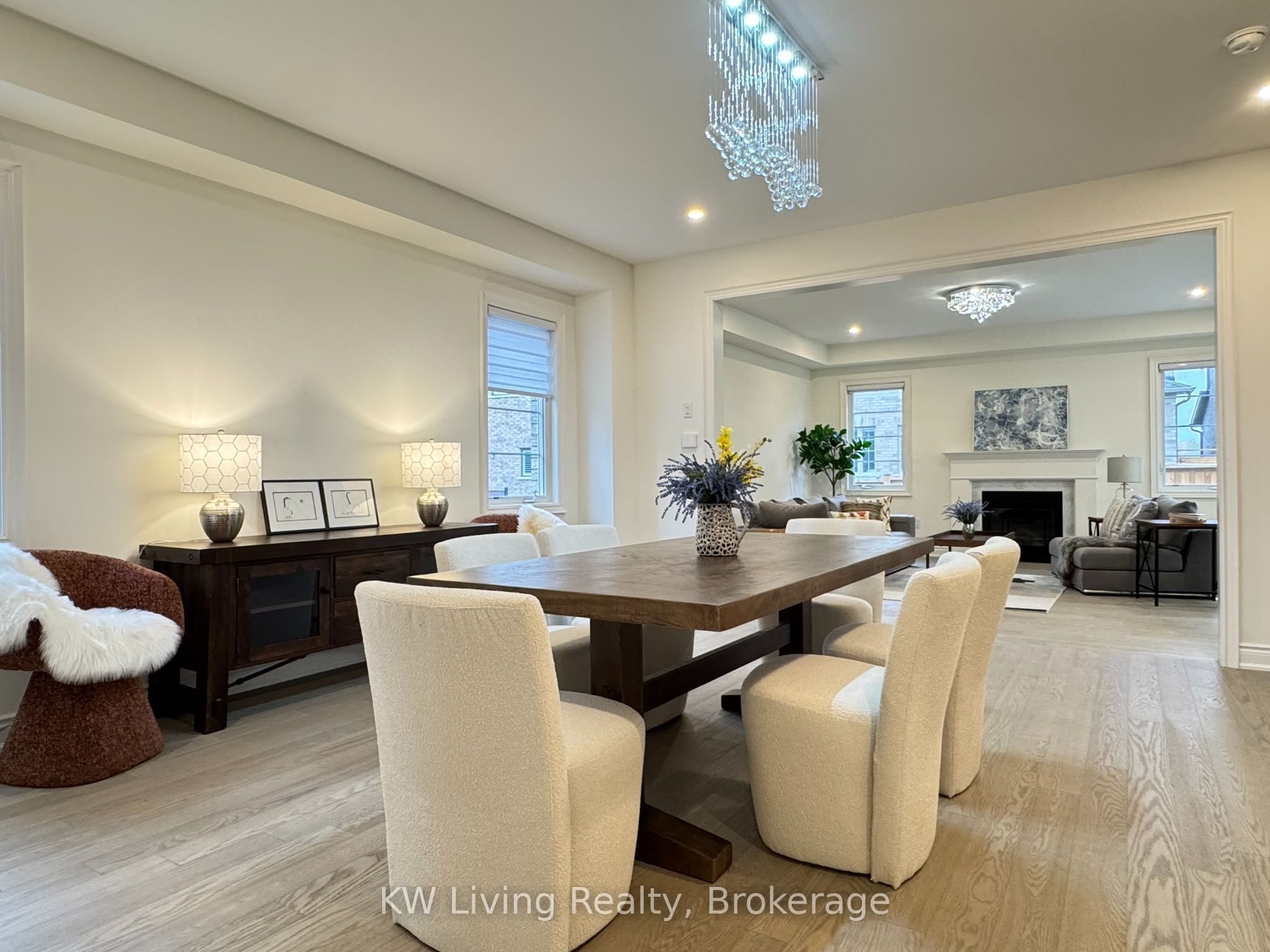 70 Current Drive Property Photo 6