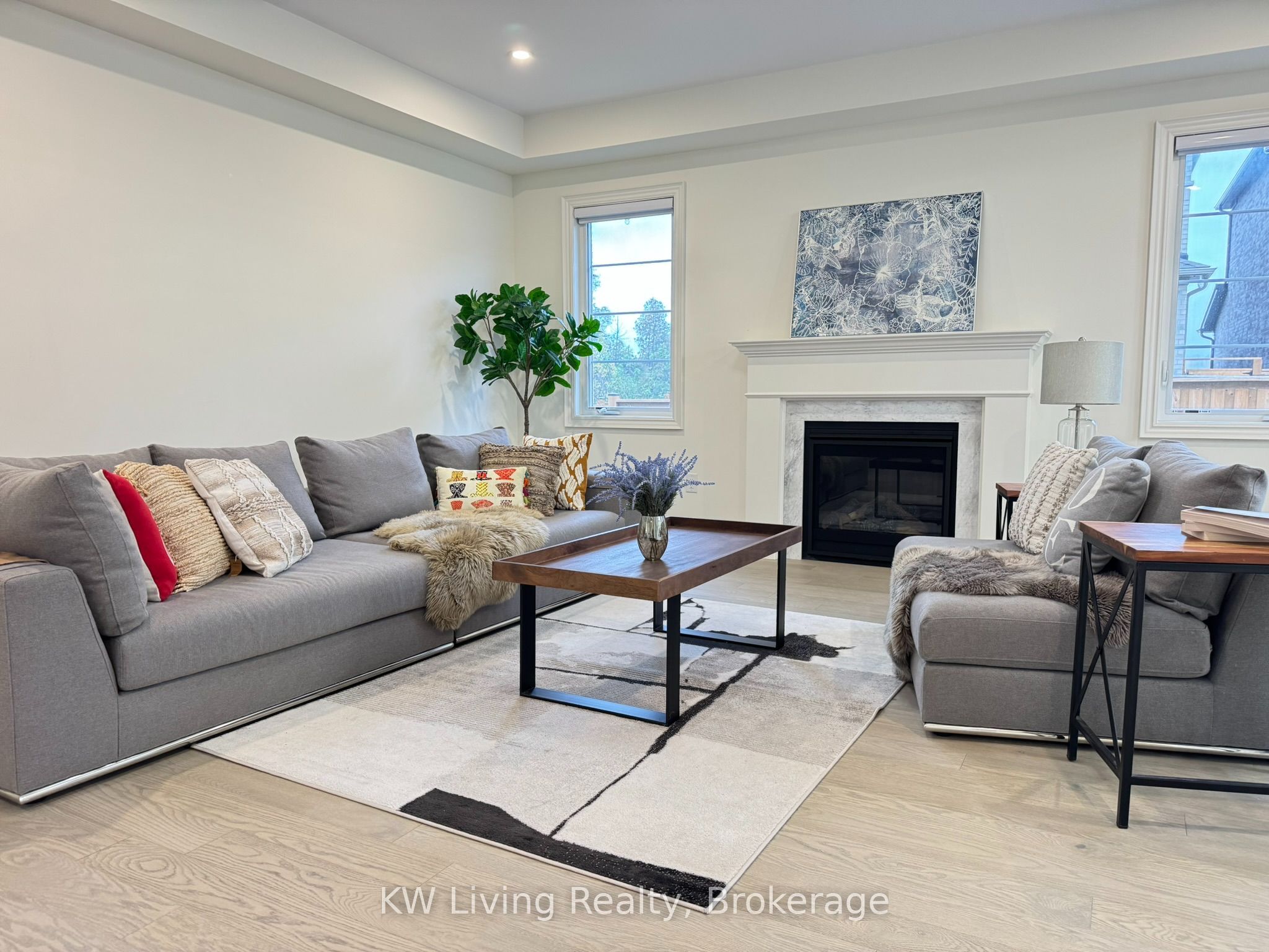 70 Current Drive Property Photo 10