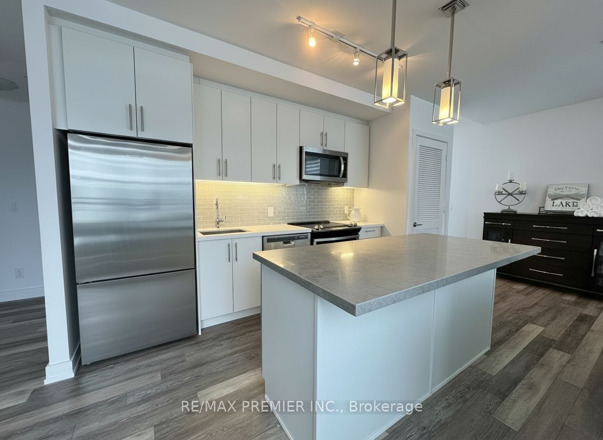 303 Broward Way 99 Property Photo 4