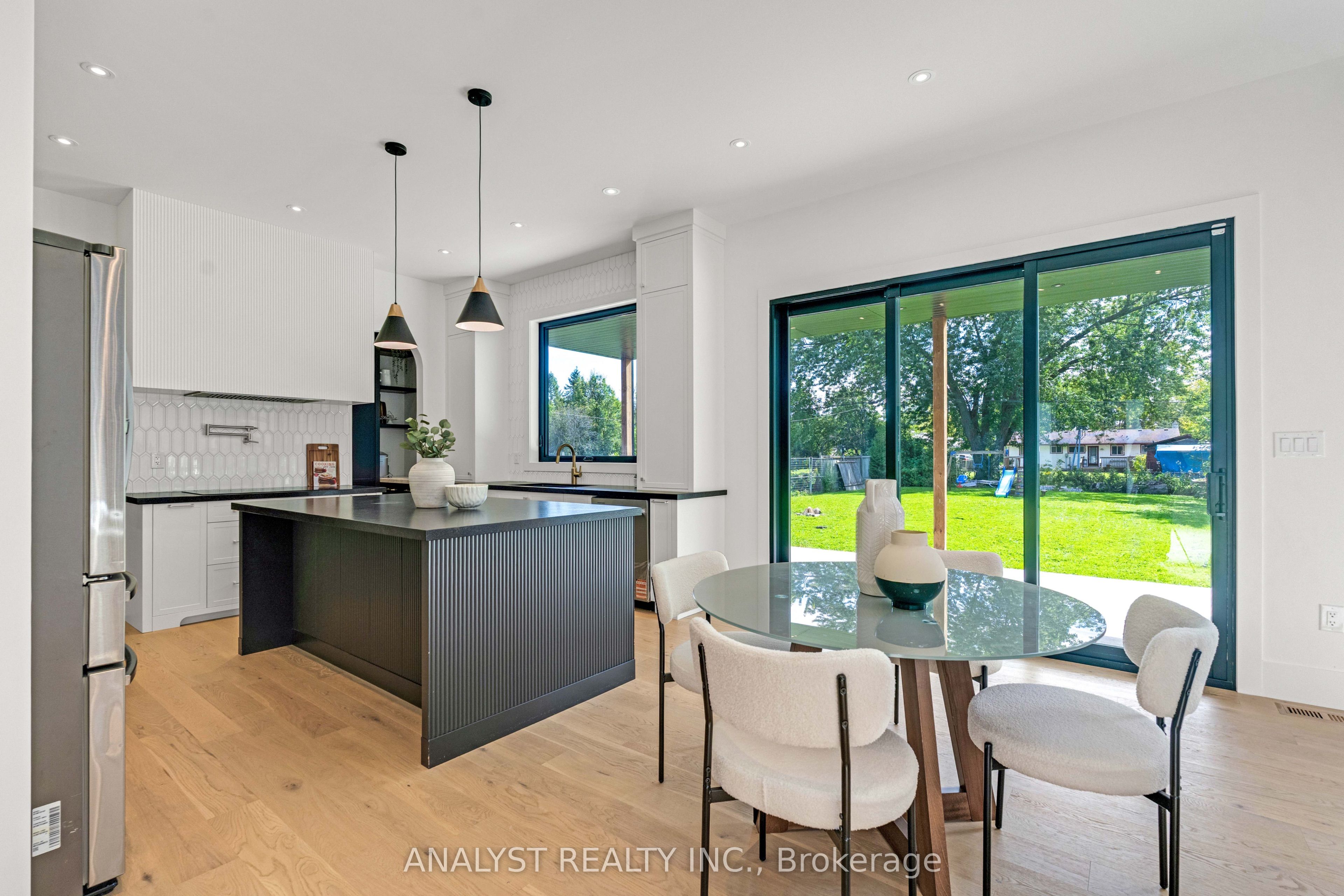 343 Annshiela Drive Property Photo 12