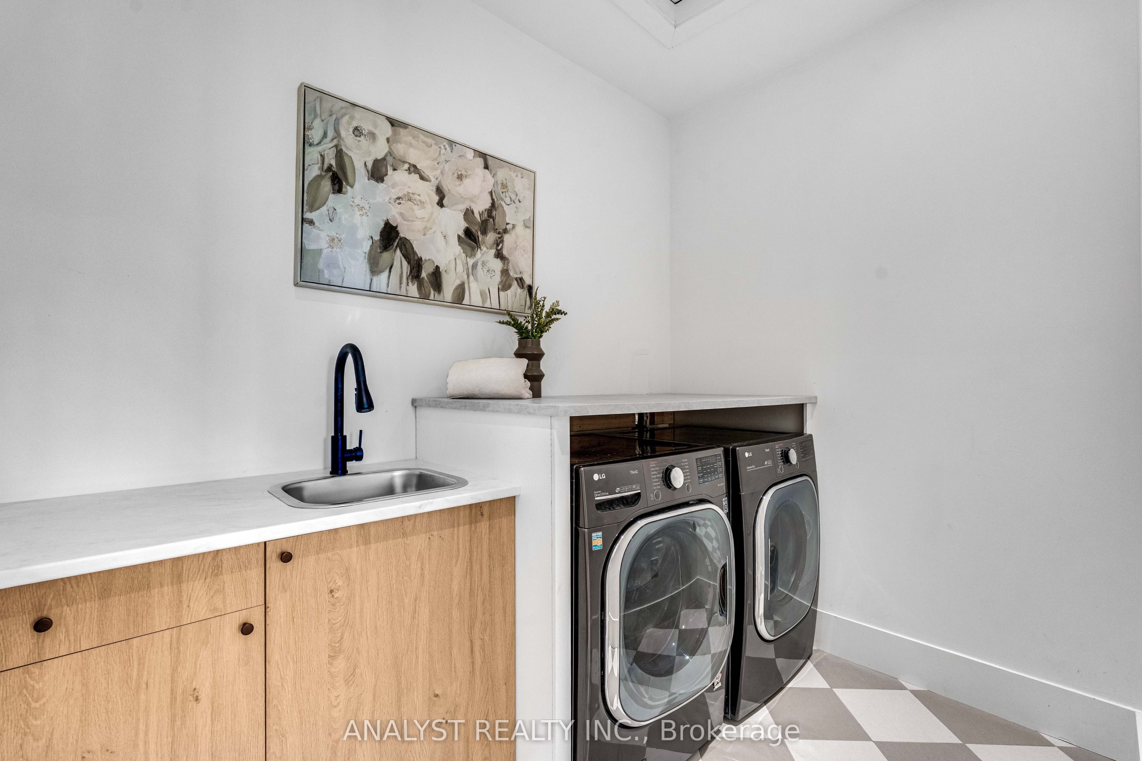 343 Annshiela Drive Property Photo 40
