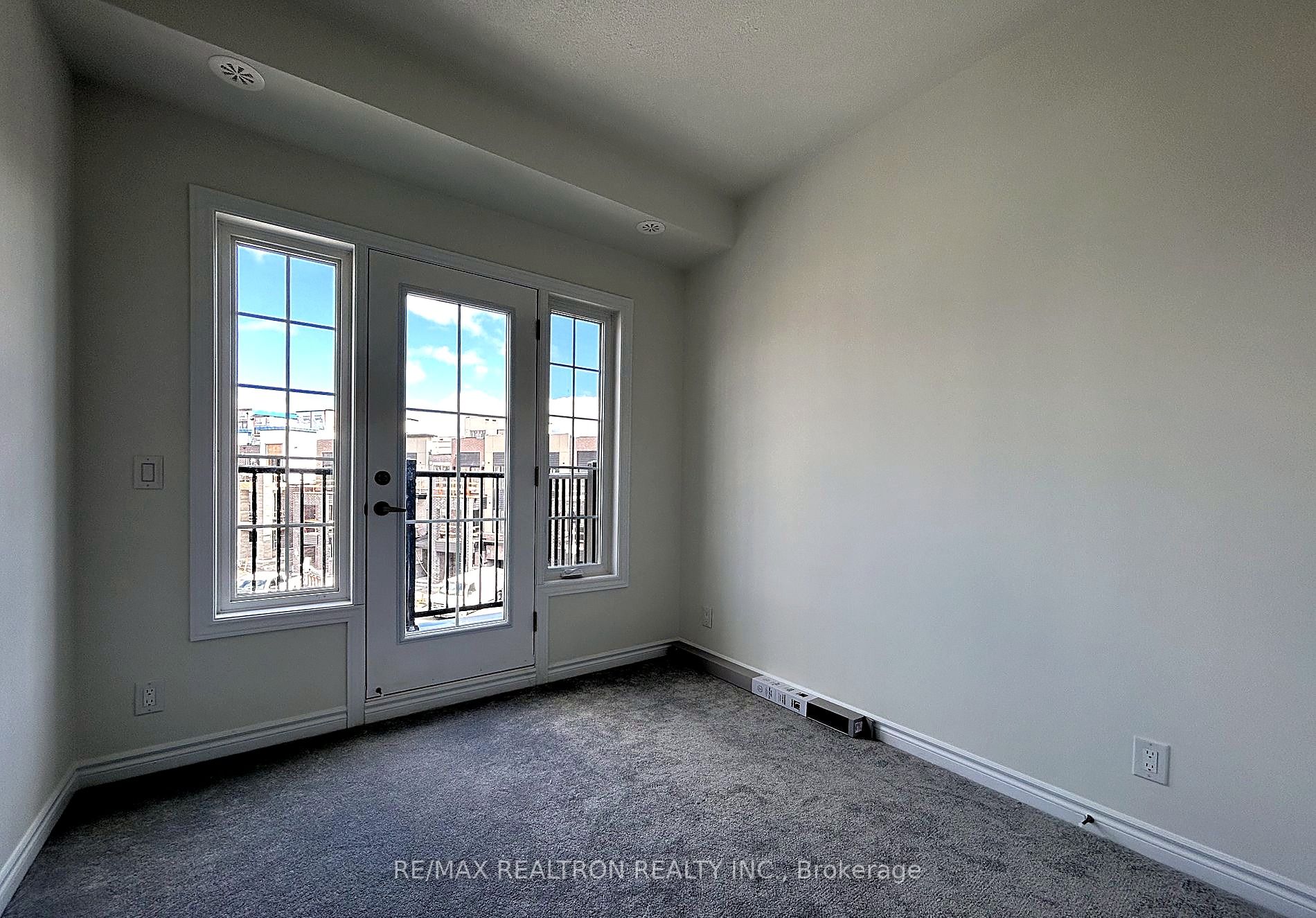113 Yorkton Boulevard Property Photo 7