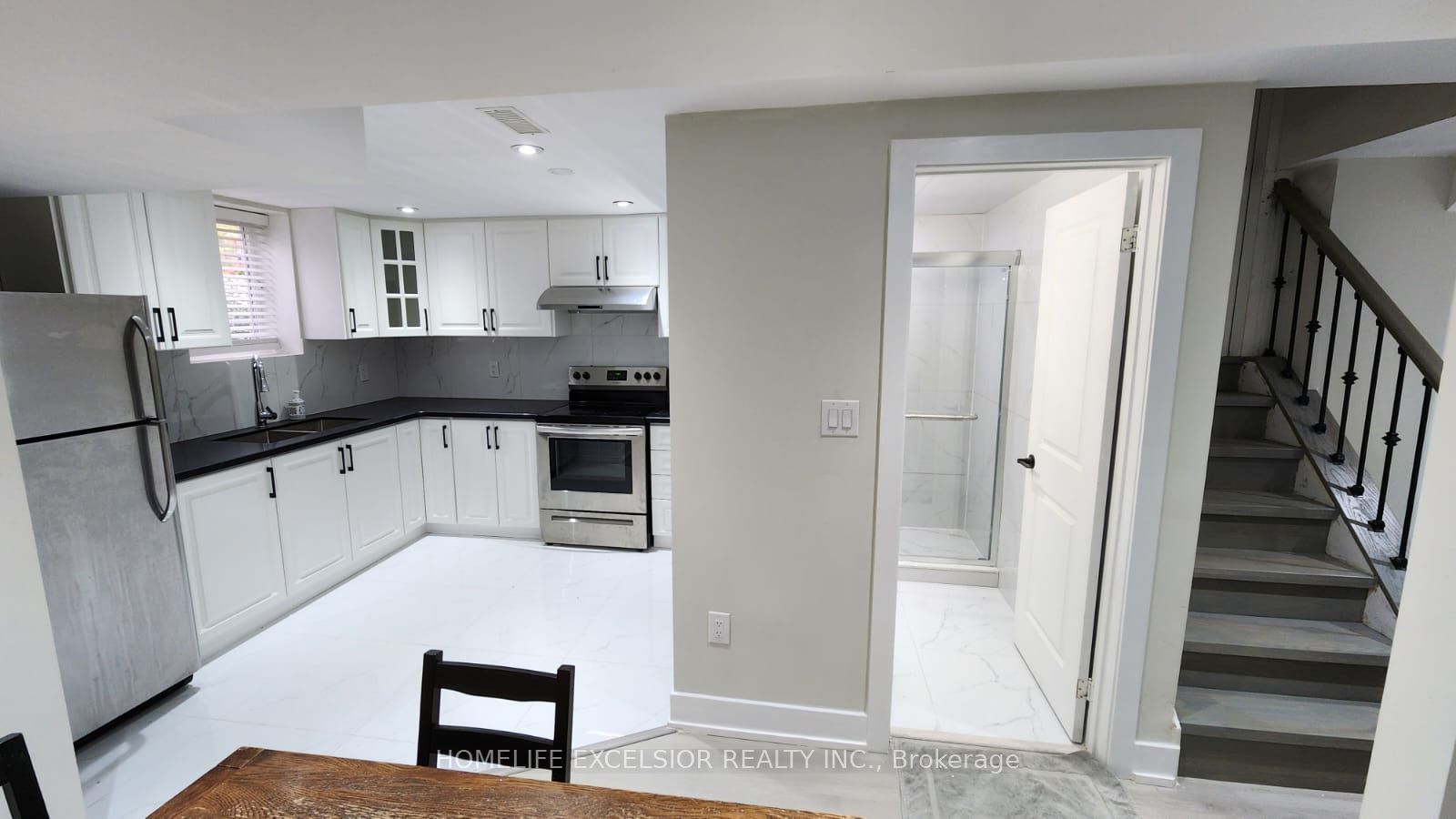 31 Baintree Street (basement) Property Photo 8