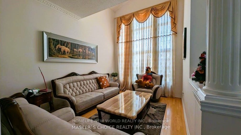 6 Farmstead Road Property Photo 2