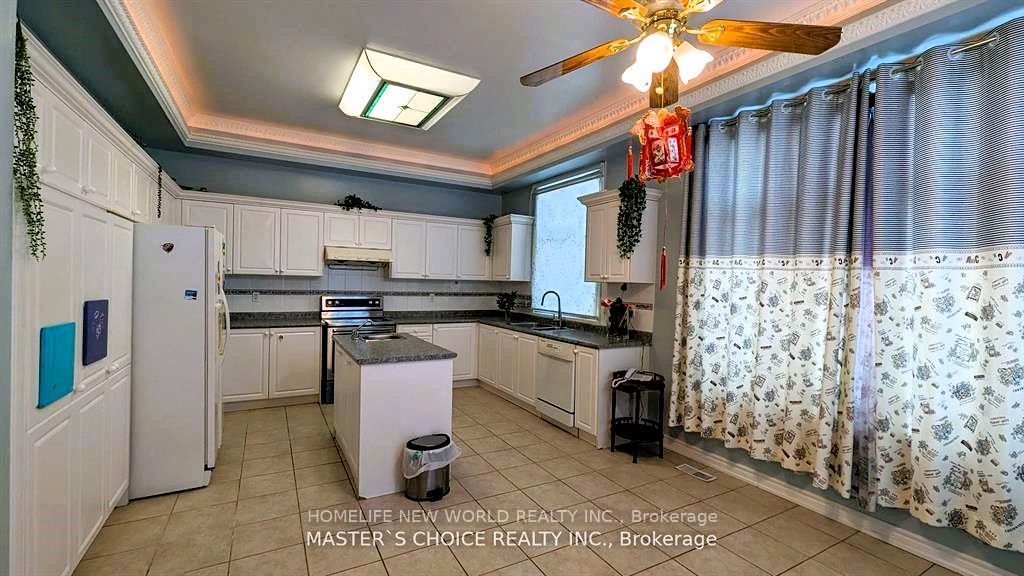 6 Farmstead Road Property Photo 5