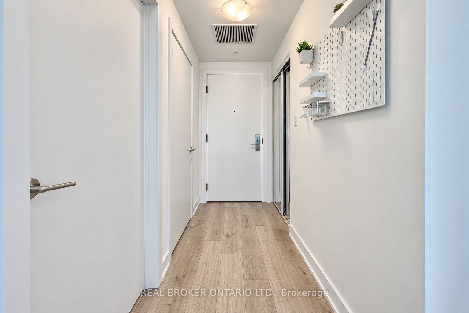 1709 Bur Oak Avenue 301 Property Photo 21