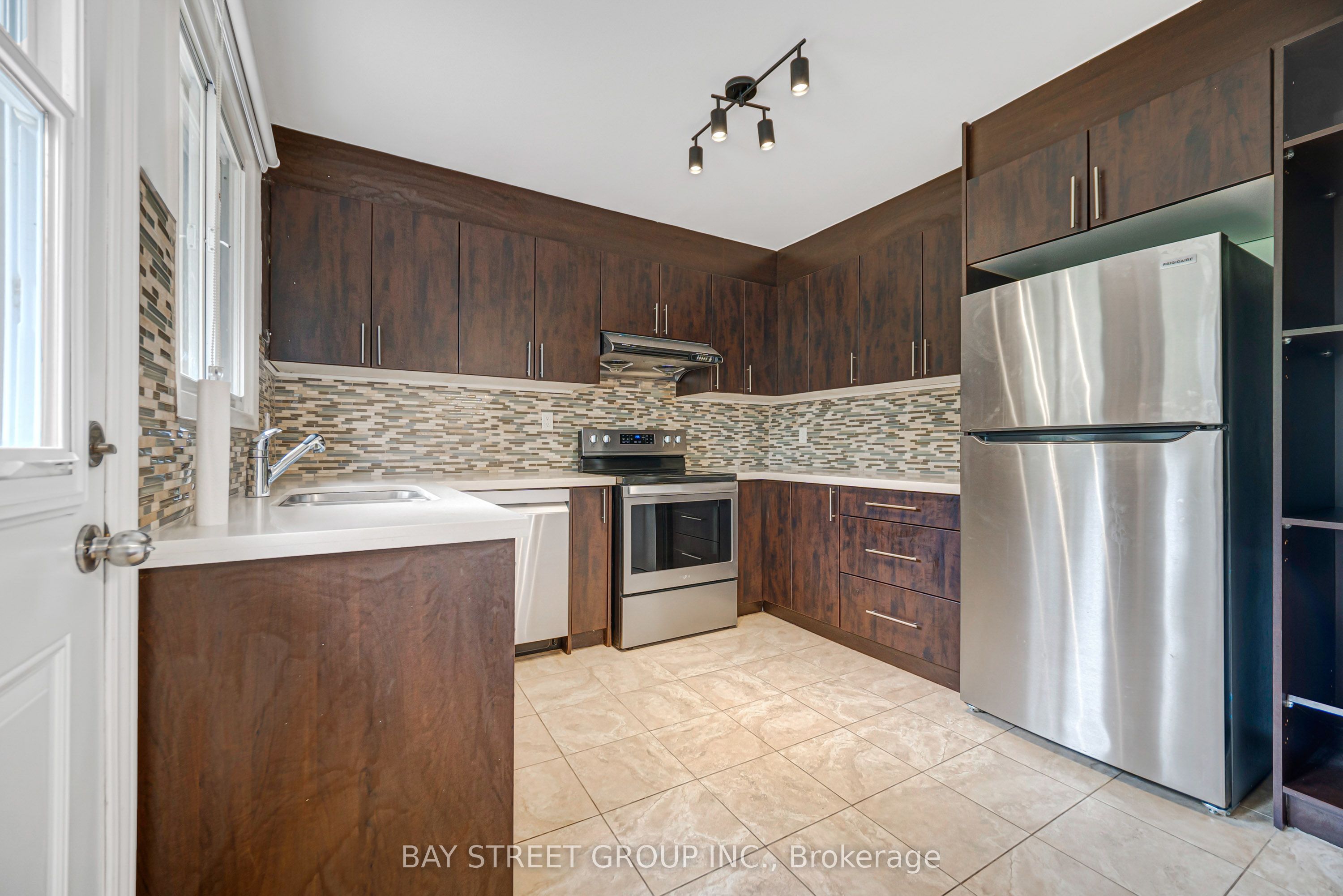 35 Kemano Road Property Photo 10