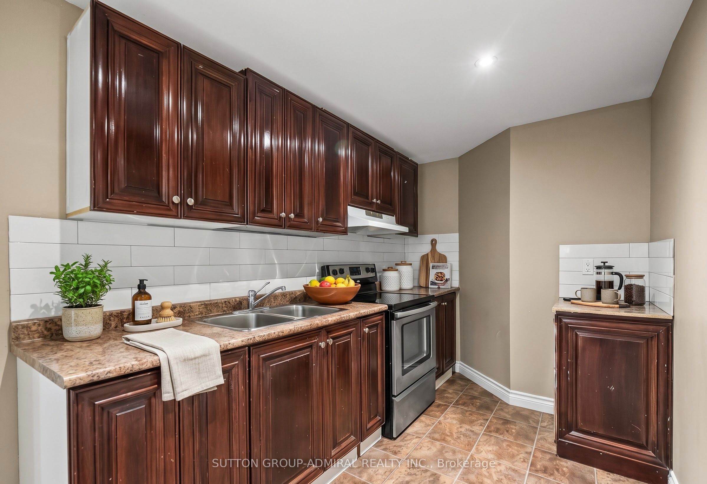 452 Athabasca Drive Bsmt Property Photo 6