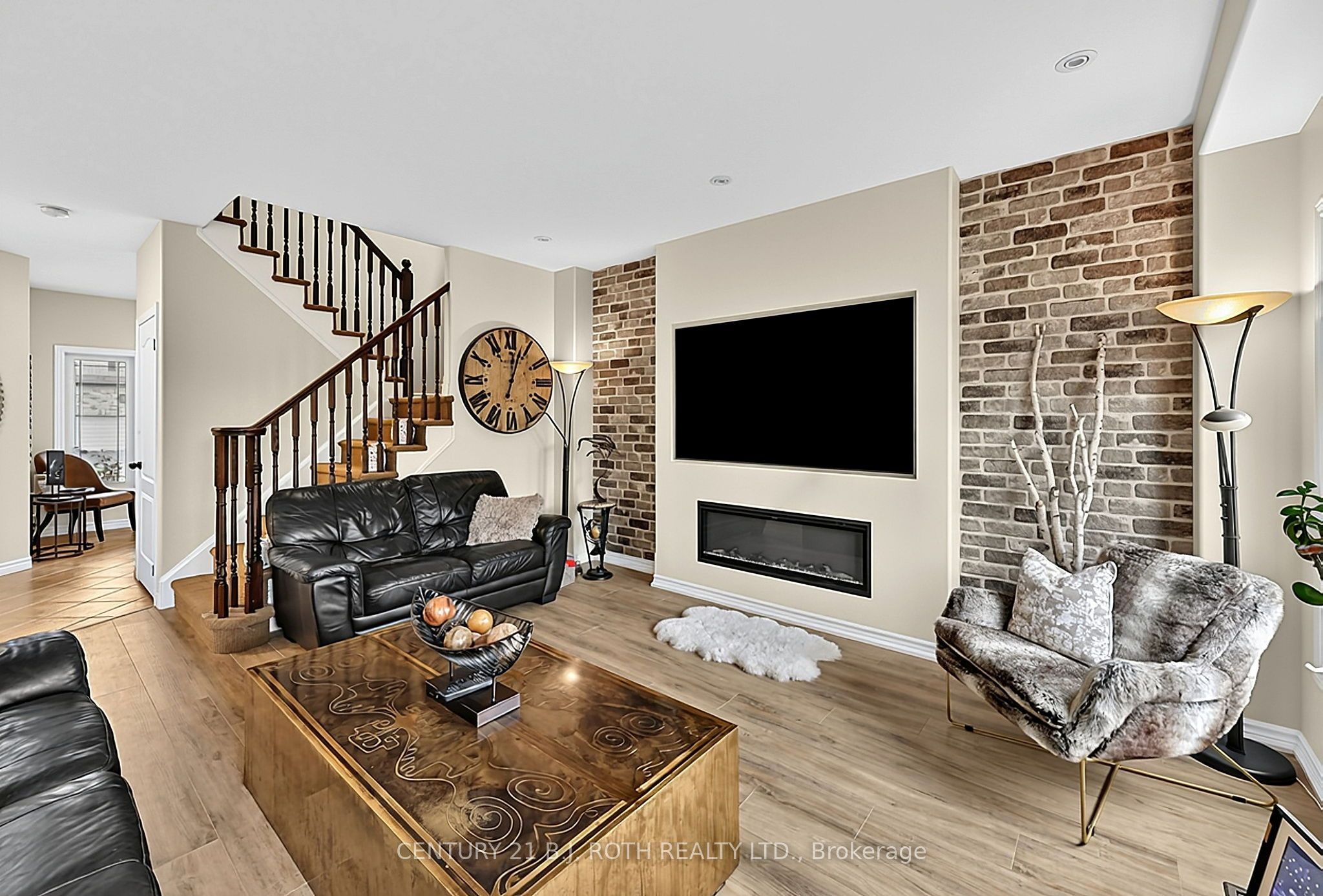 118 Mike Hart Drive Property Photo 8
