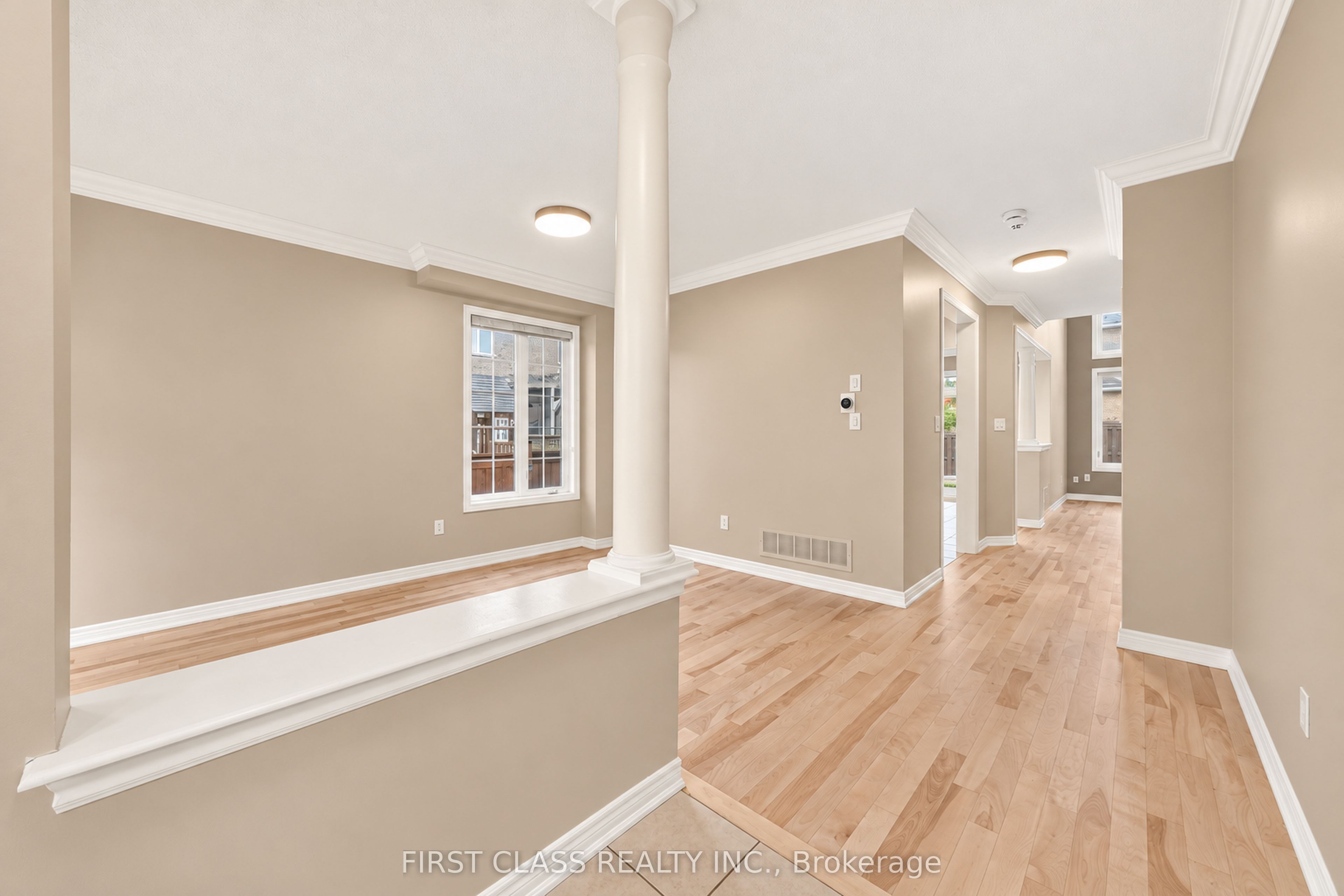 4 Hawkweed Manor Property Photo 4