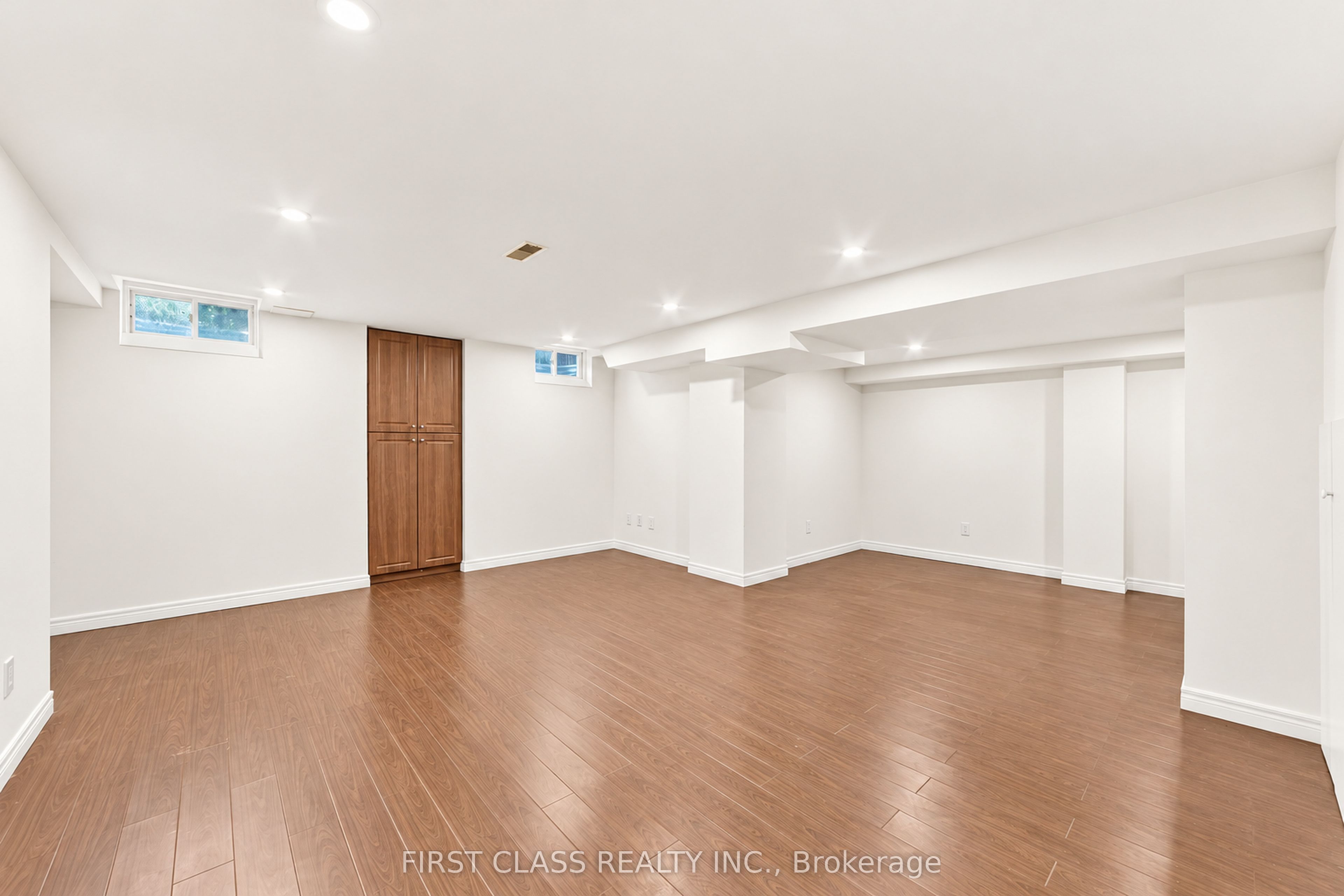 4 Hawkweed Manor Property Photo 18
