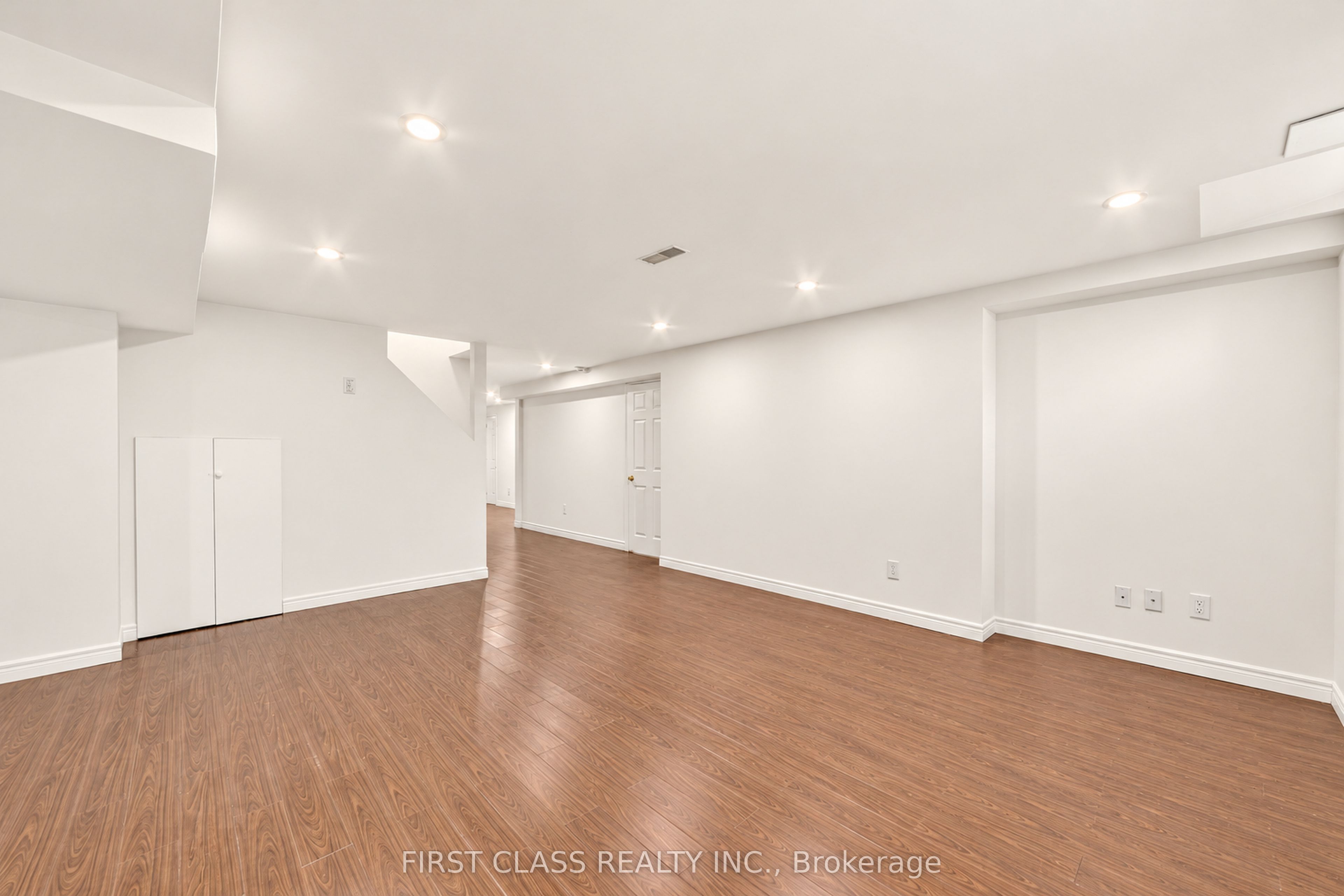 4 Hawkweed Manor Property Photo 19