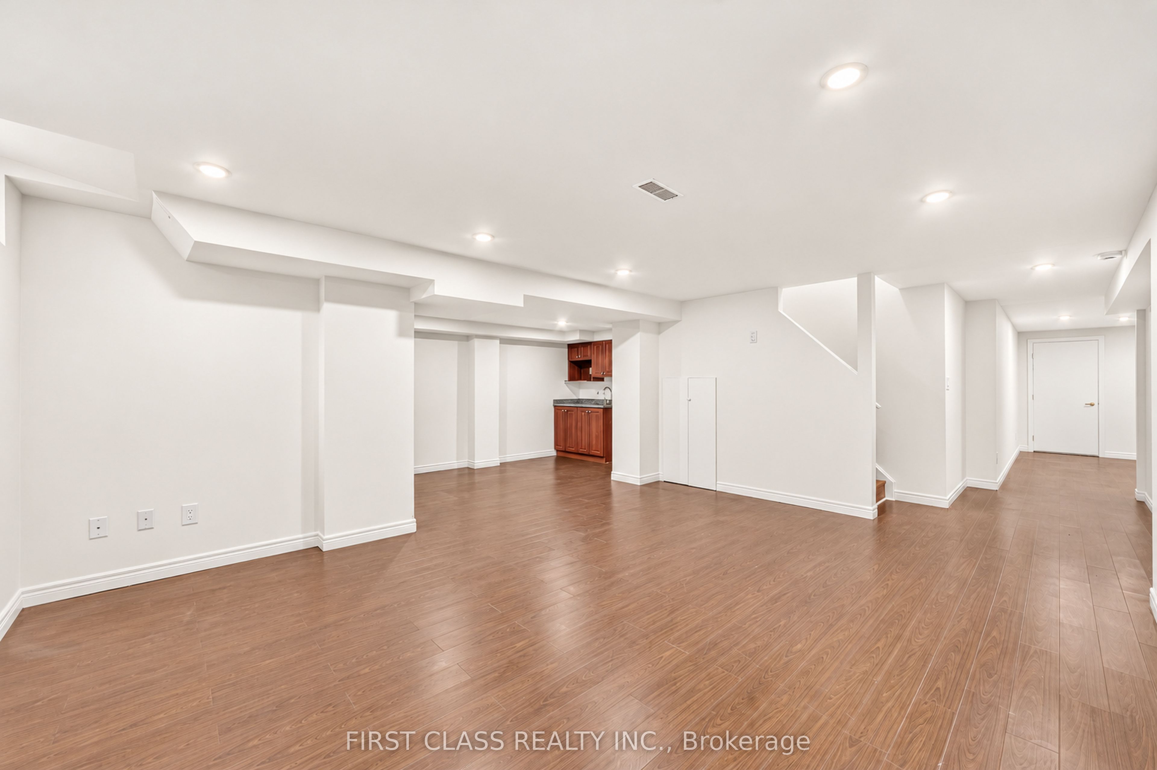 4 Hawkweed Manor Property Photo 20