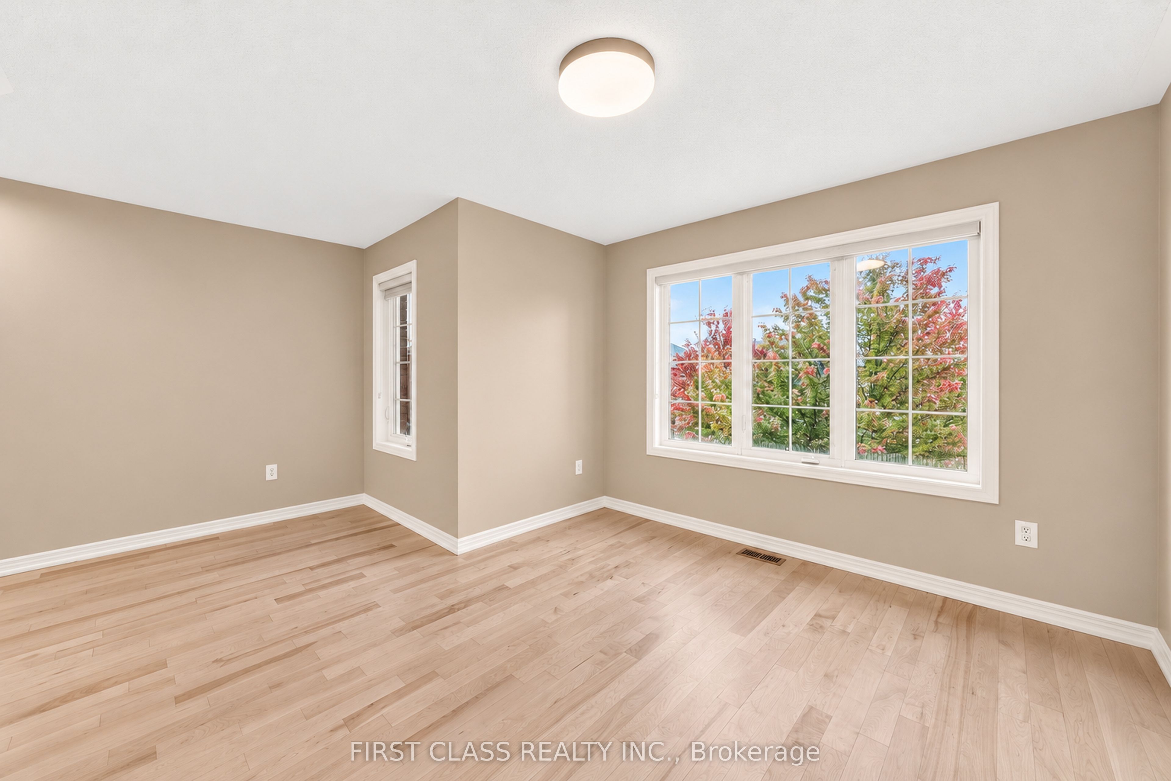 4 Hawkweed Manor Property Photo 27