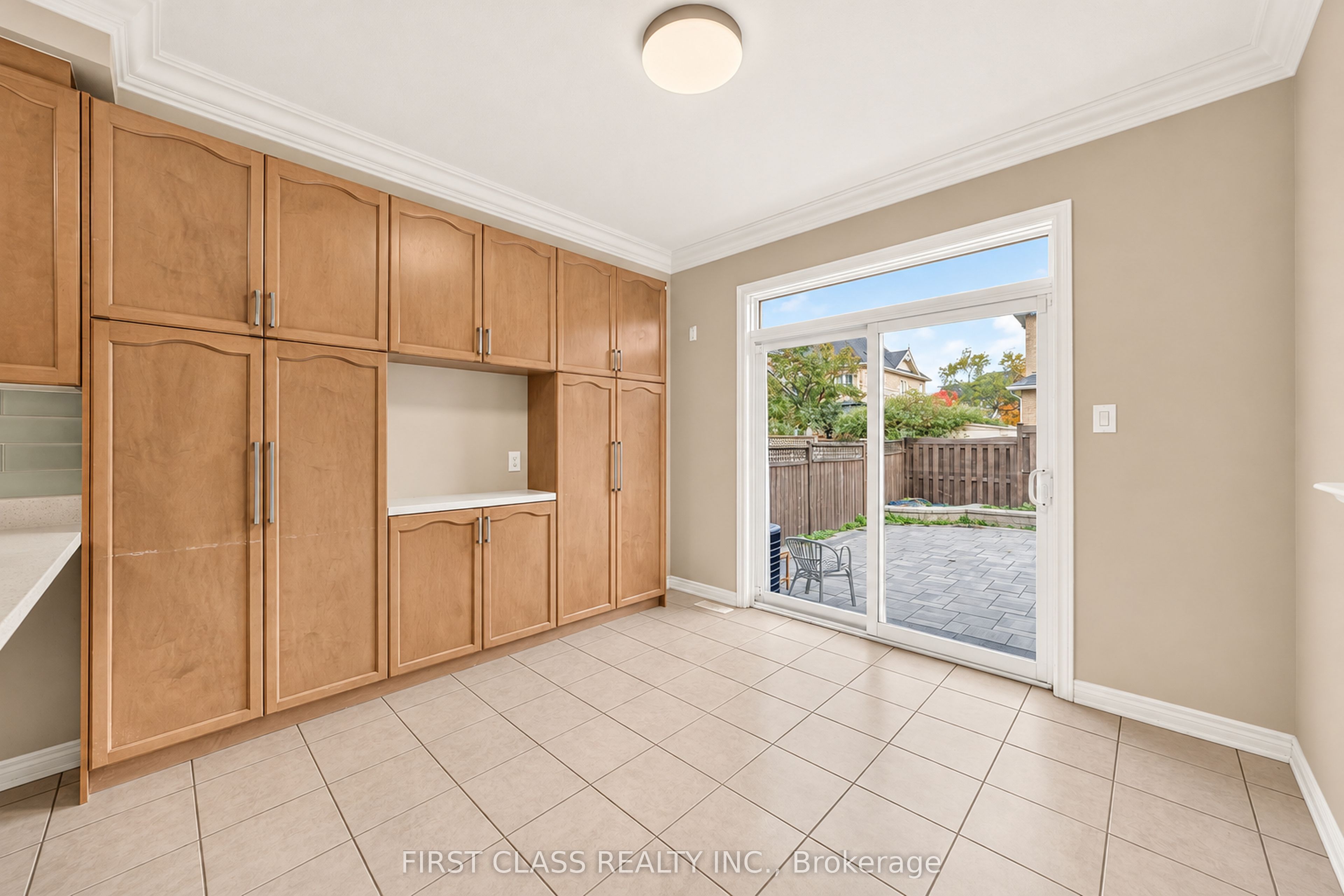 4 Hawkweed Manor Property Photo 44