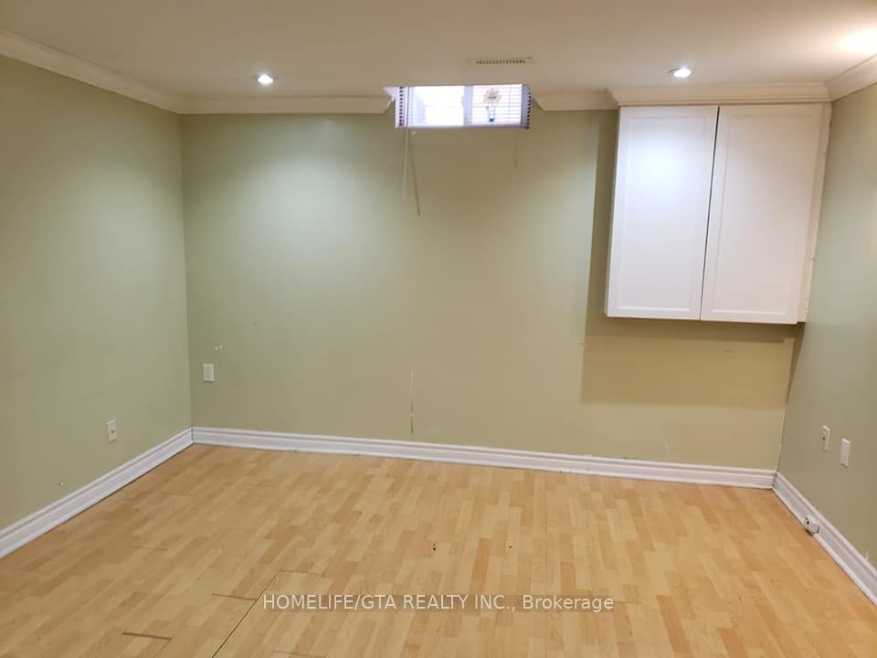 99 Galbraith Crescent Basement Property Photo 3