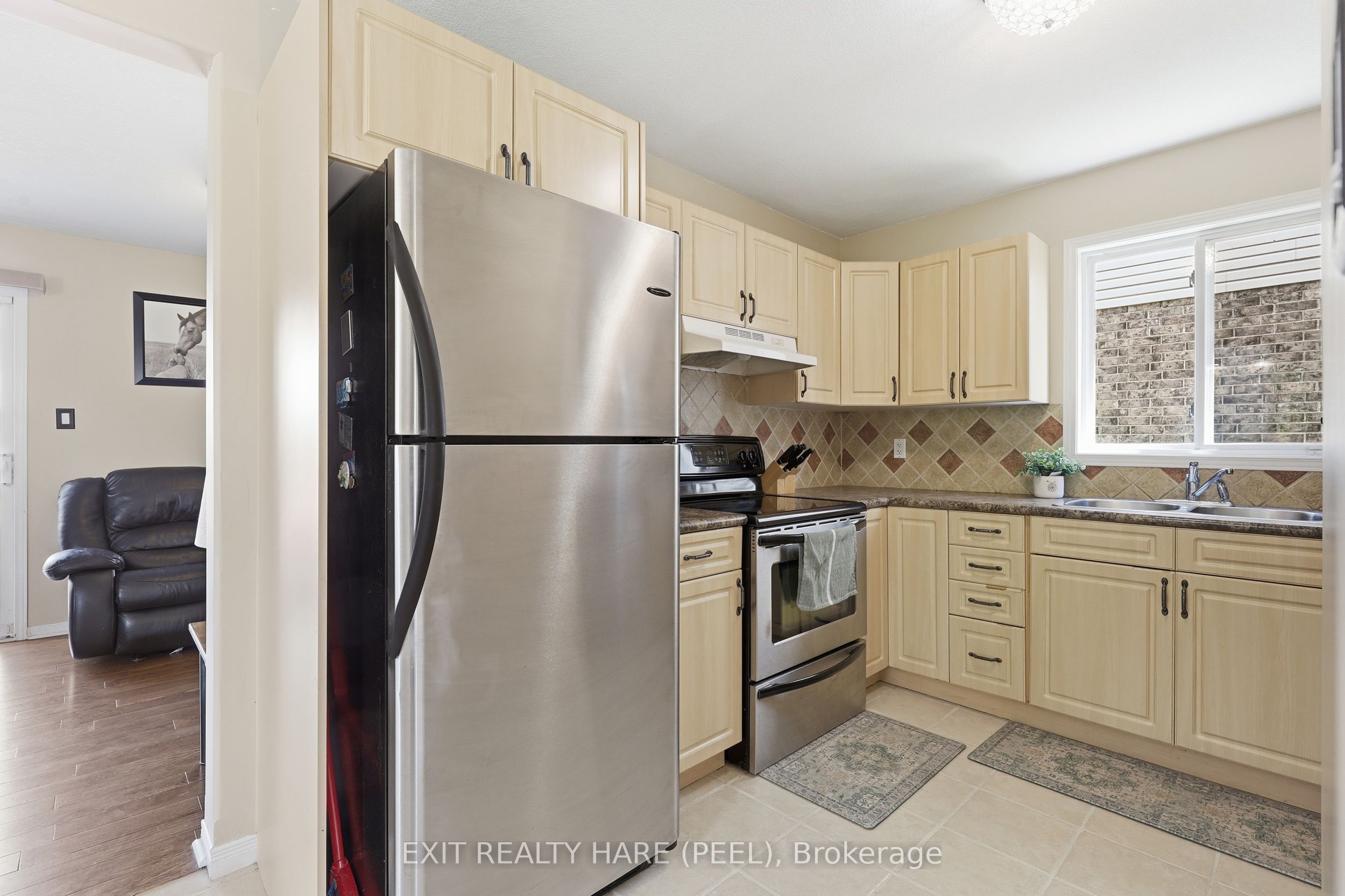 43 Stoneham Street Property Photo 9