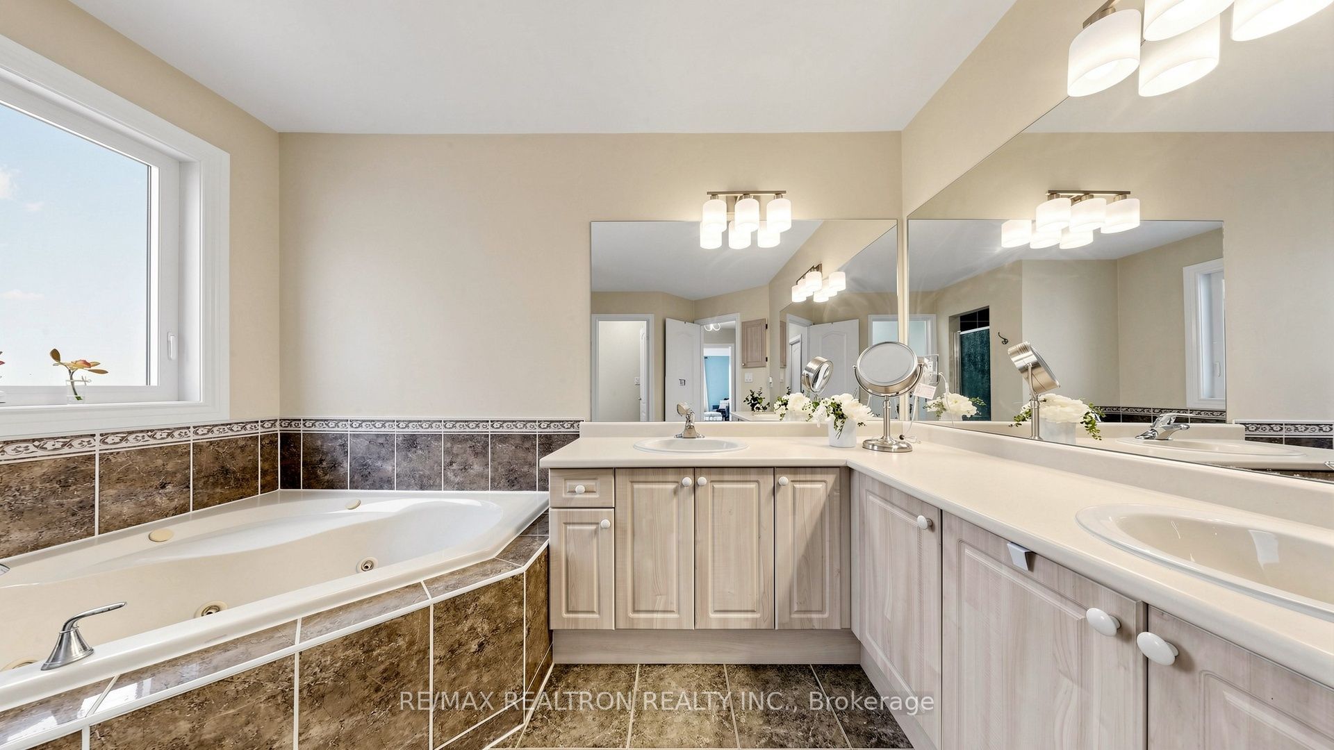 9 Gardon Avenue Property Photo 24