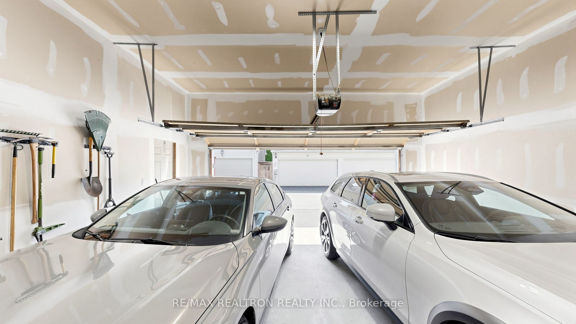 9 Gardon Avenue Property Photo 44